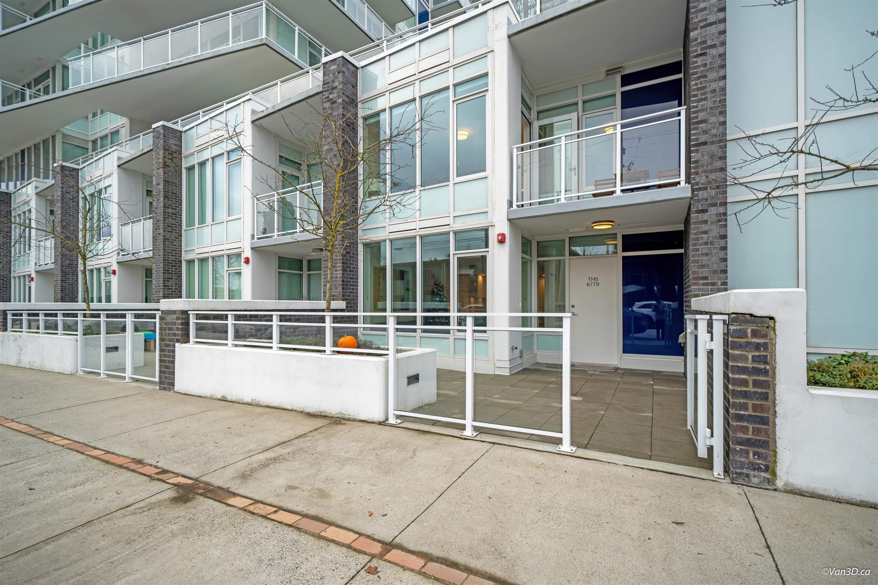 6779 Marlborough Avenue, Burnaby, Metrotown, V5J 0J3 3