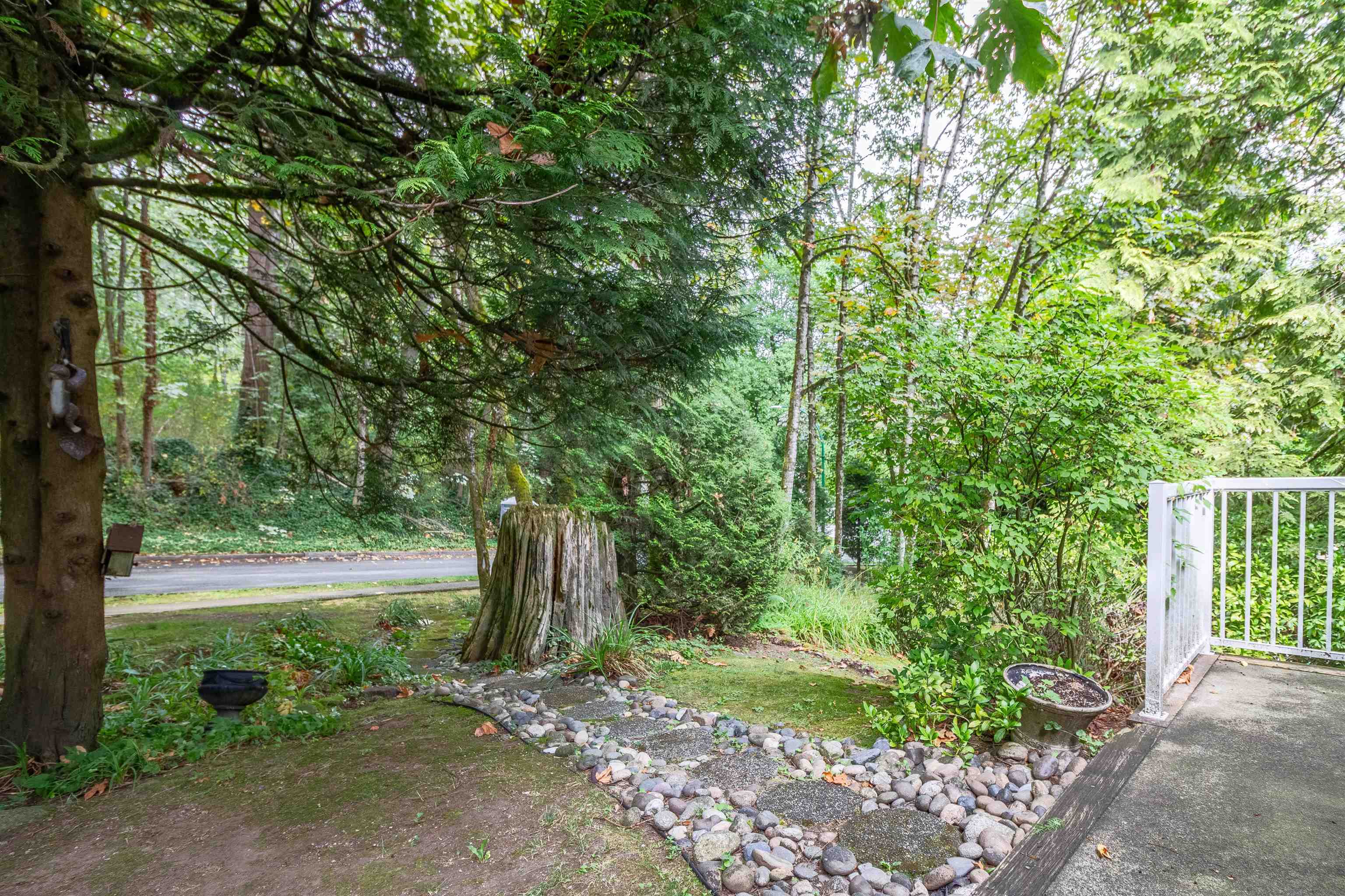 6 9000 Ash Grove Crescent, Burnaby, Forest Hills BN, V5A 4L6 27