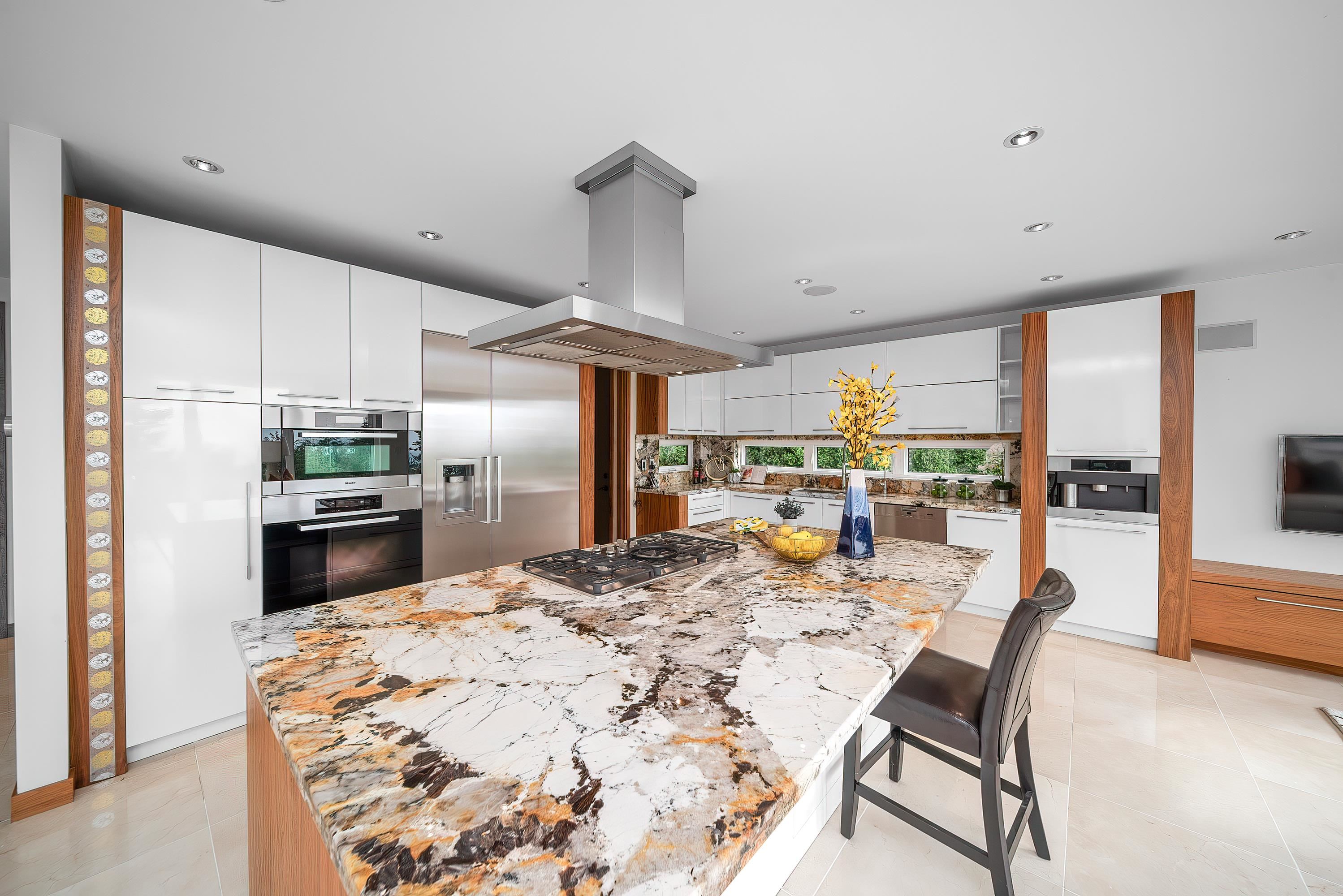 Listing image of 518 BALLANTREE PLACE