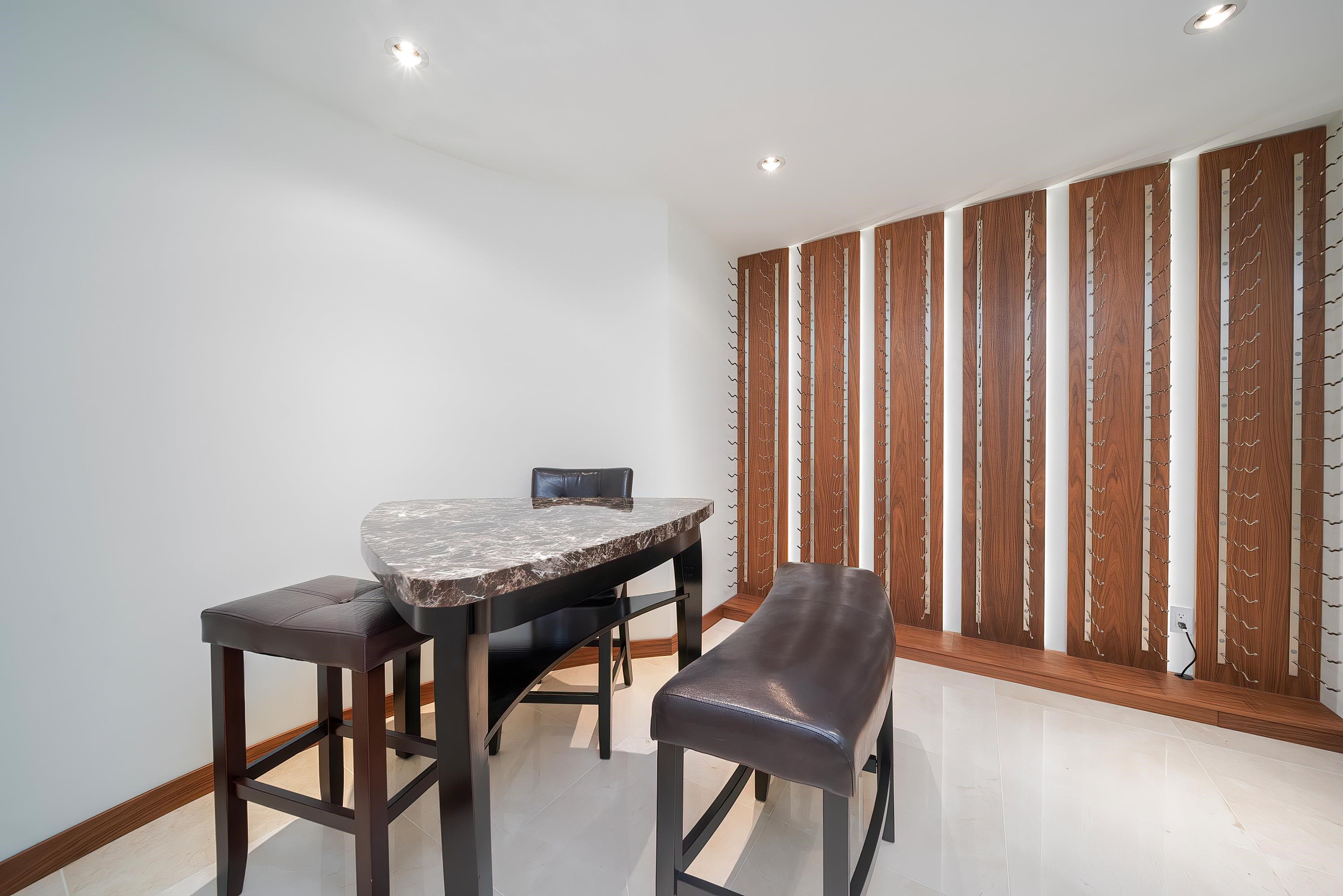 Listing image of 518 BALLANTREE PLACE