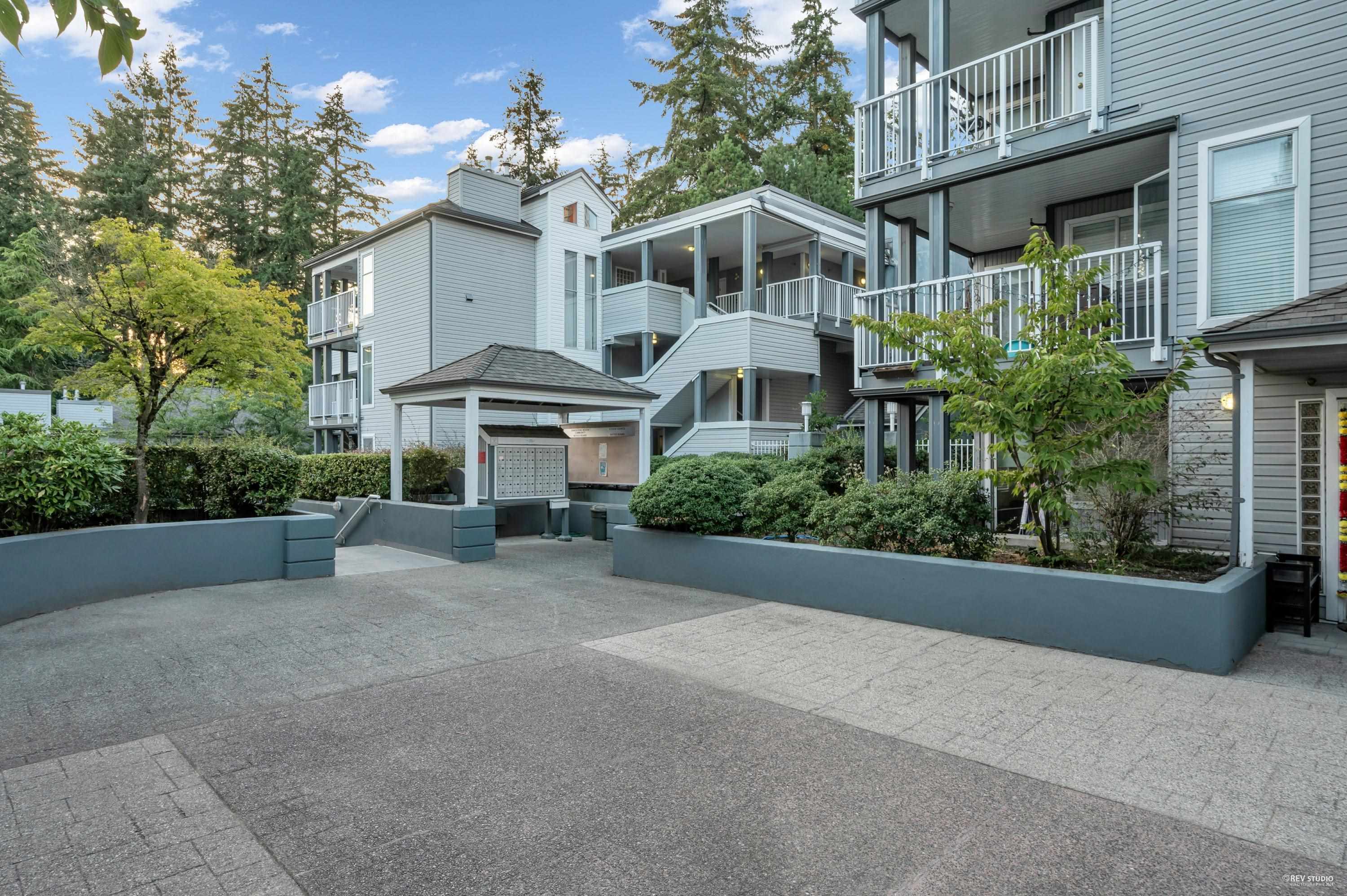 16 7345 Sandborne Avenue, Burnaby, South Slope, V3N 4W6 21