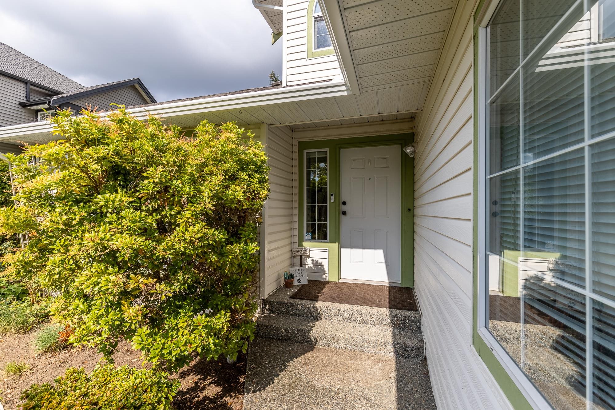 27103 26 Avenue, Langley, Aldergrove Langley, V4W 2Y7 4