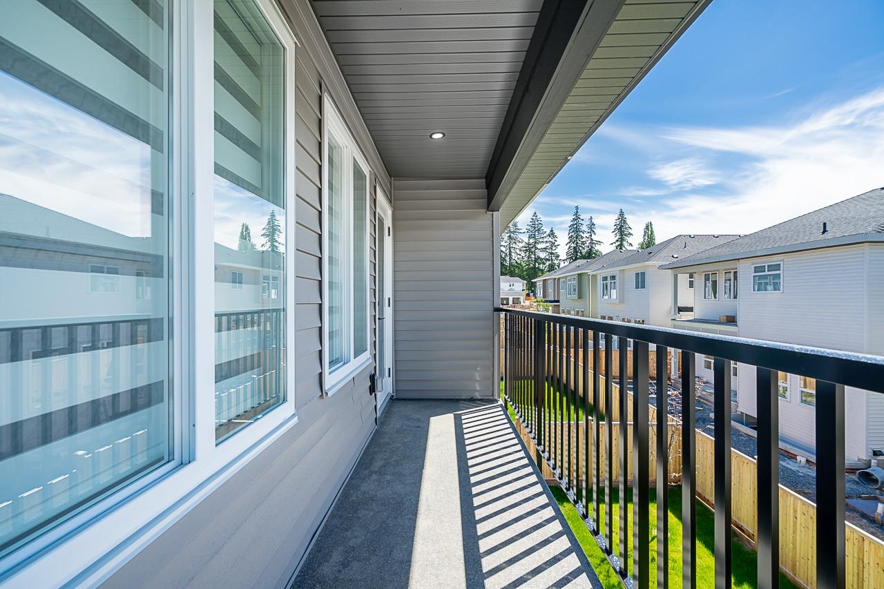 7525 205a Street, Langley, Willoughby Heights, V2Y 1V5 18