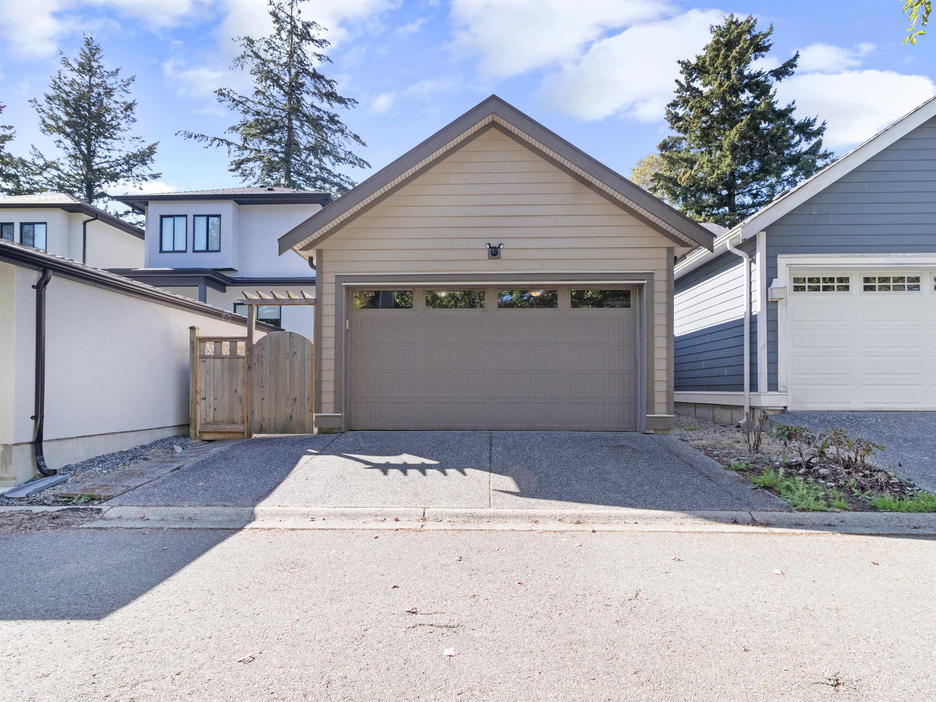 1748 140 Street, Surrey, Sunnyside Park Surrey, V4A 4G9 35