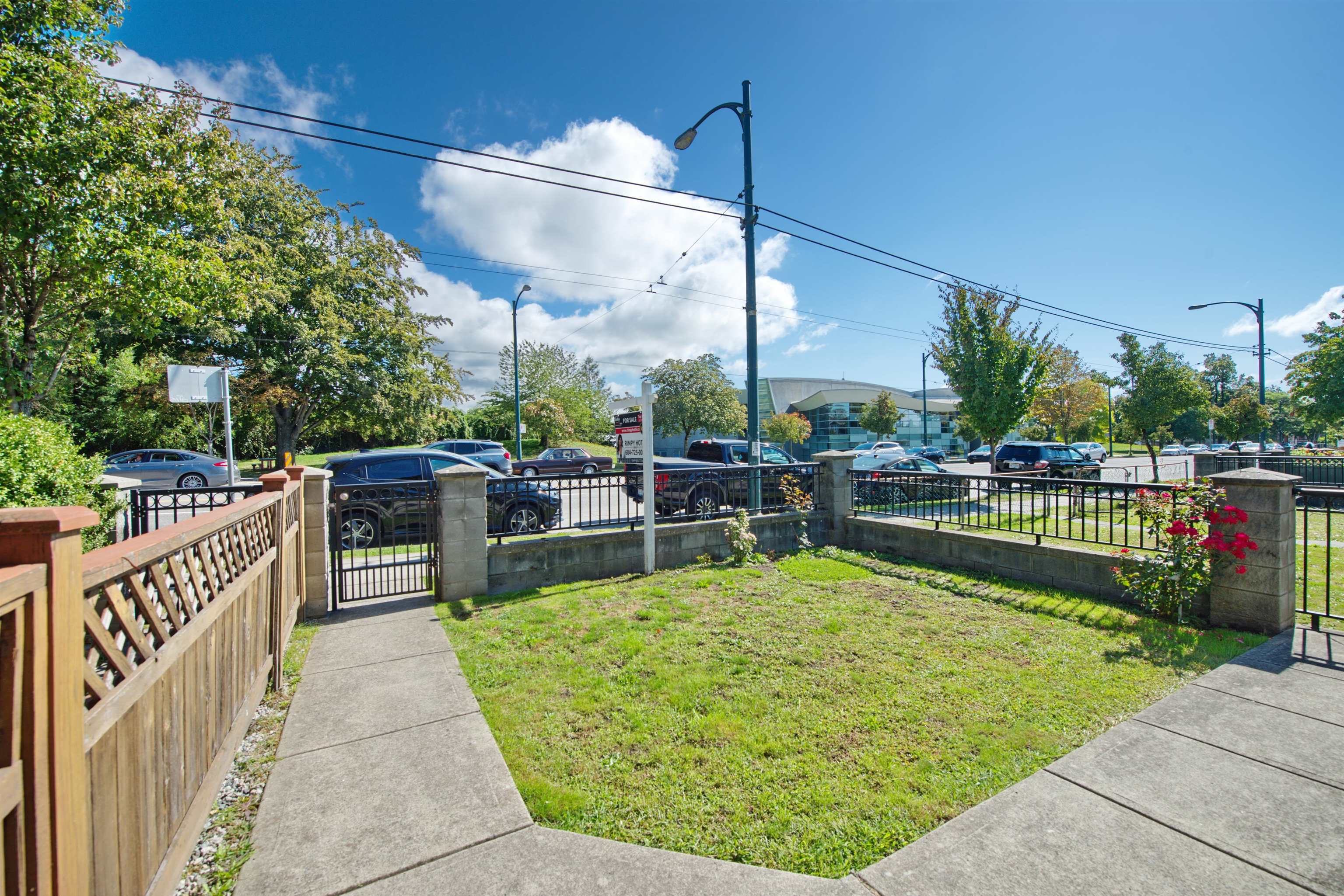 6727 Main Street, Vancouver, South Vancouver, V5X 3H4 28