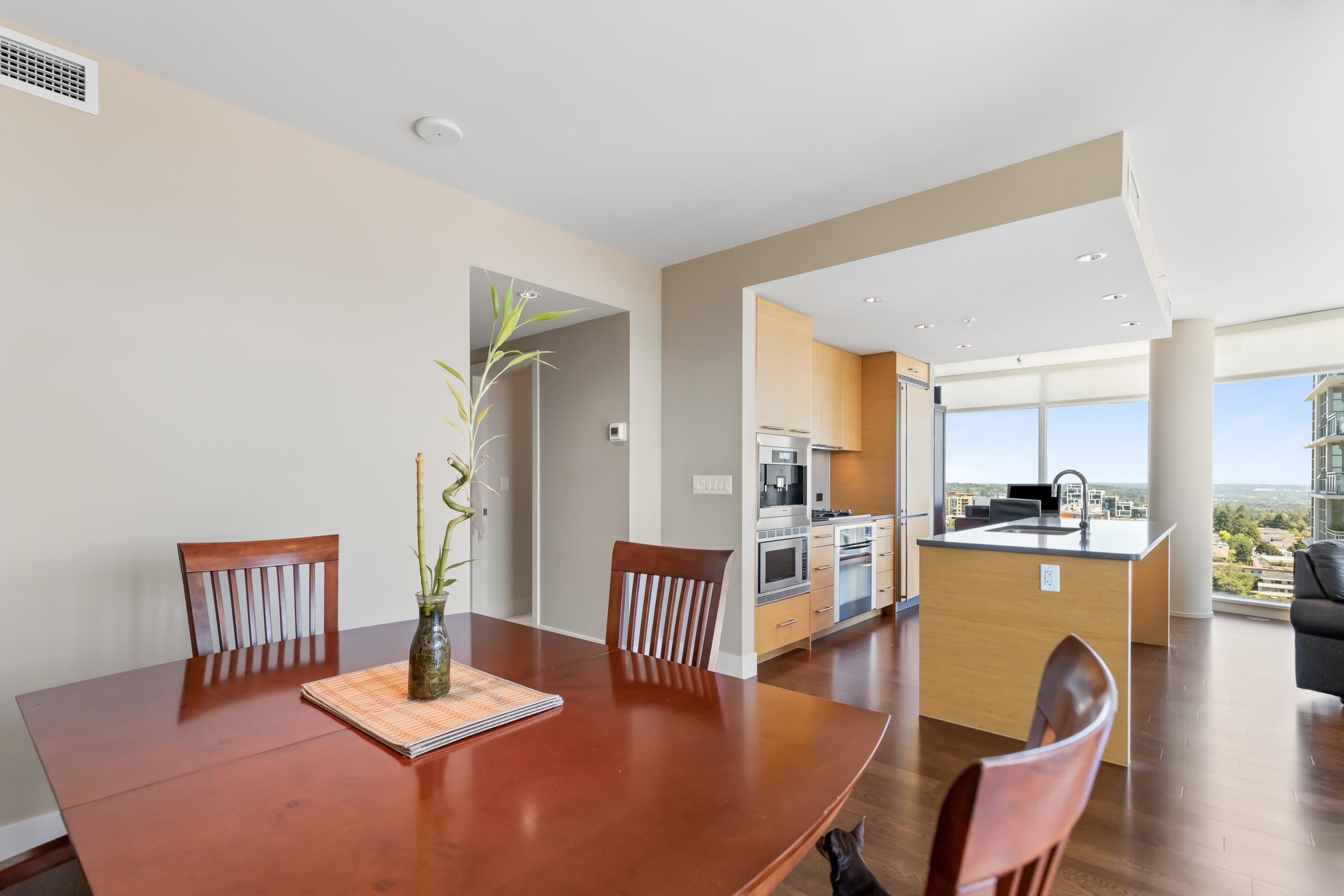 1401 15152 Russell Avenue, White Rock, White Rock, V4B 0A3 12