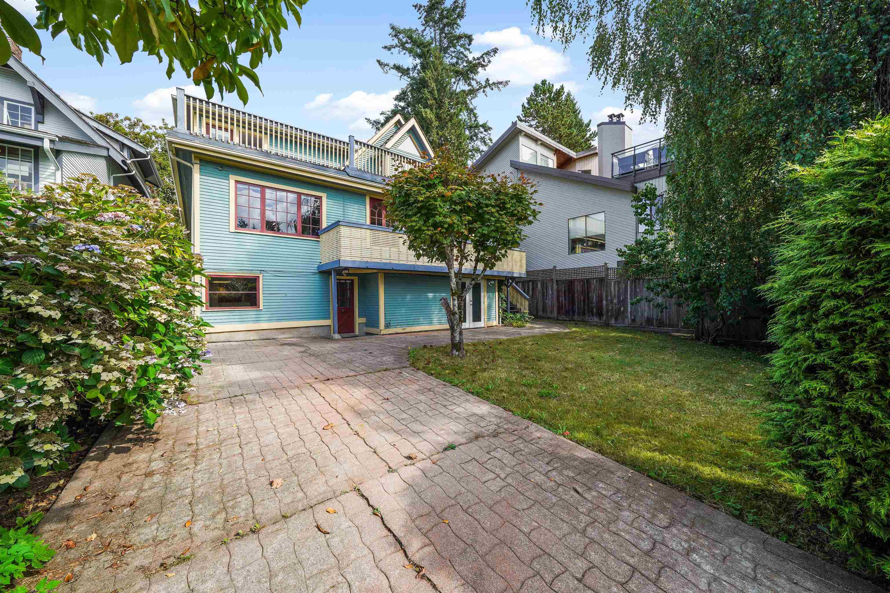 155 E Windsor Road, North Vancouver, Upper Lonsdale, V7N 1J9 31