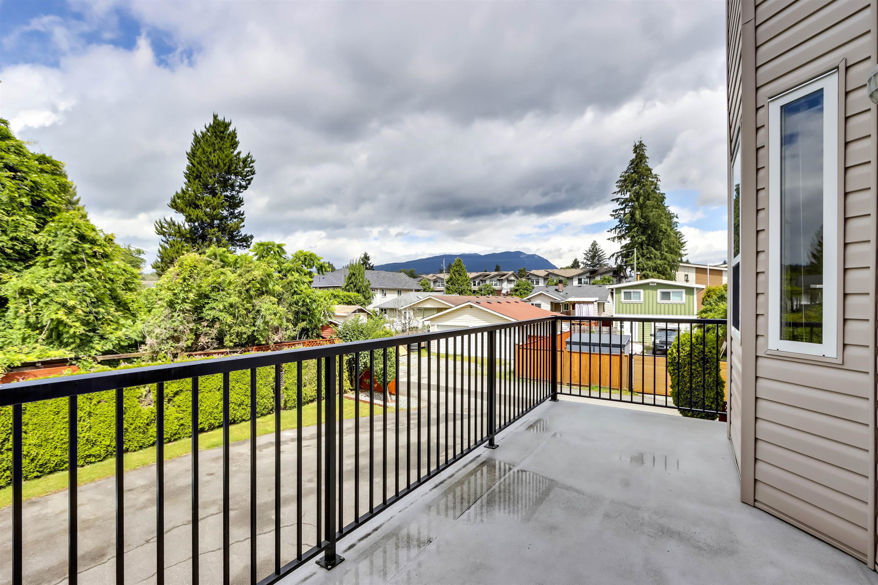 2 3171 Flint Street, Port Coquitlam, Glenwood PQ, V3B 4H9 14