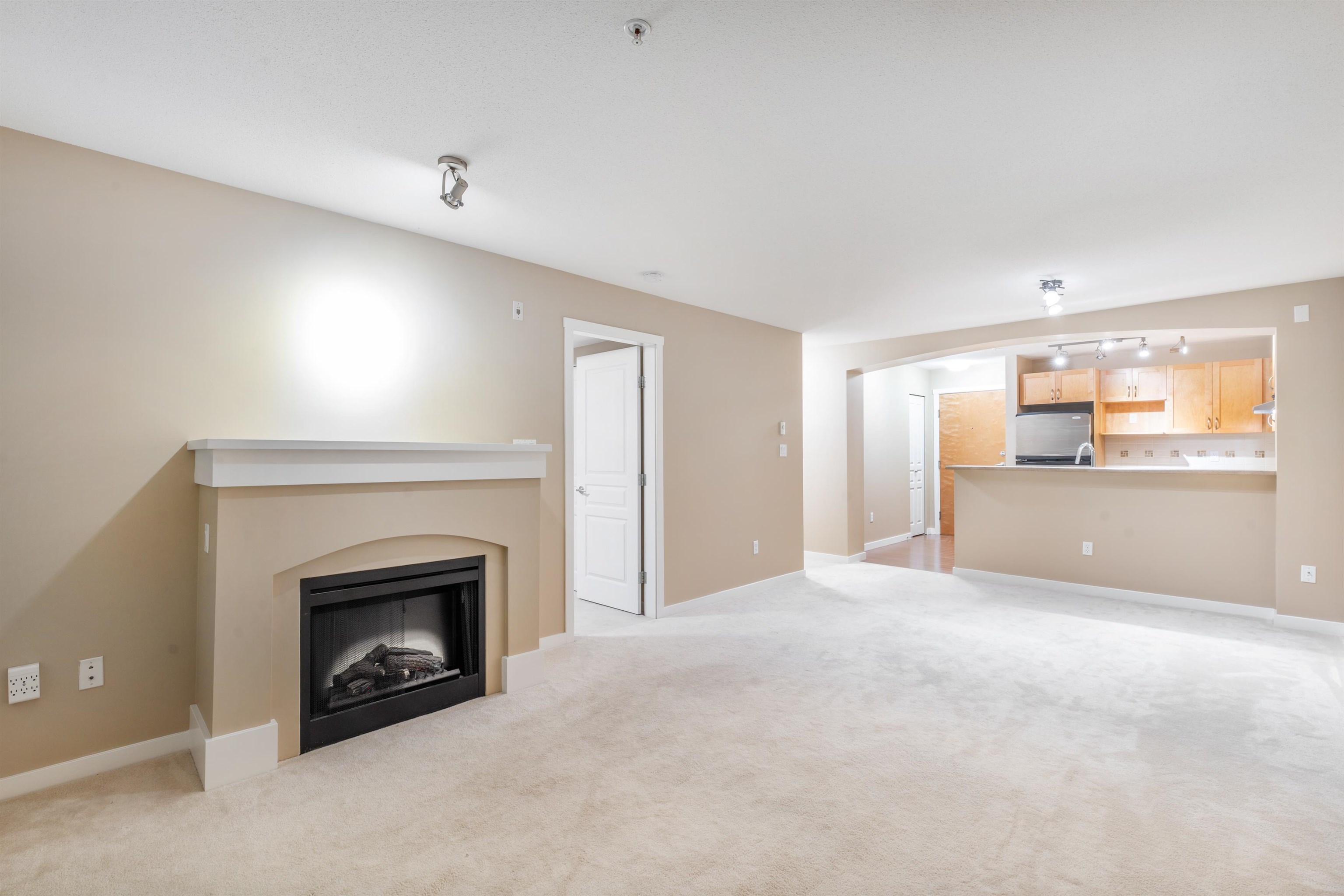 206 2959 Silver Springs Boulevard, Coquitlam, Westwood Plateau, V3E 3S5 10