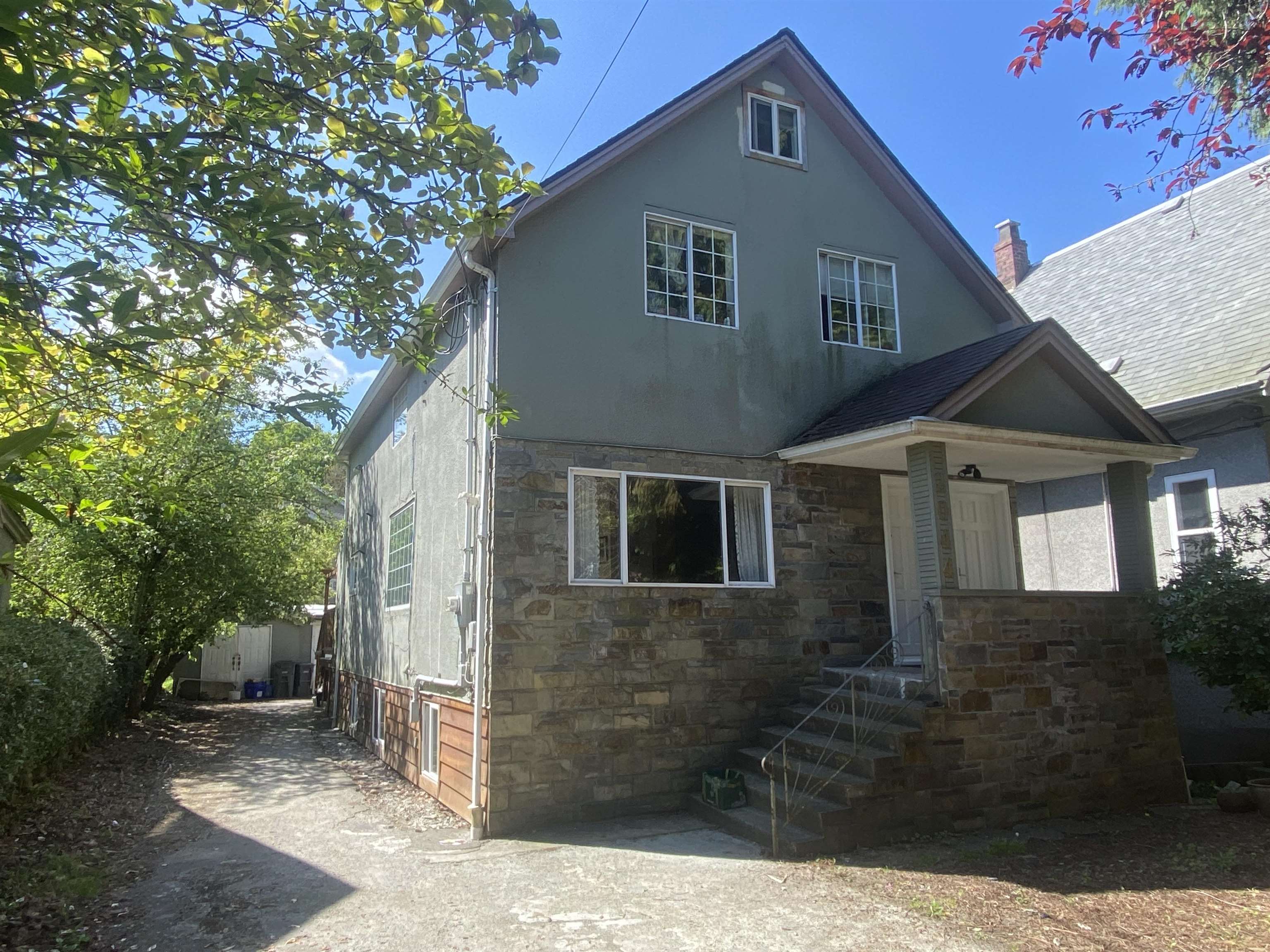 Listing image of 2044 TURNER STREET