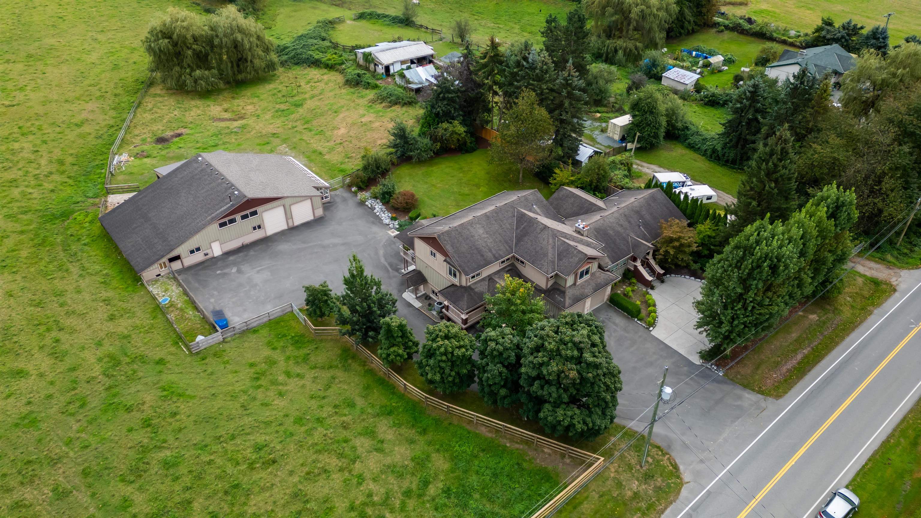 9752 216 Street, Langley, Walnut Grove, V1M 3J2 3