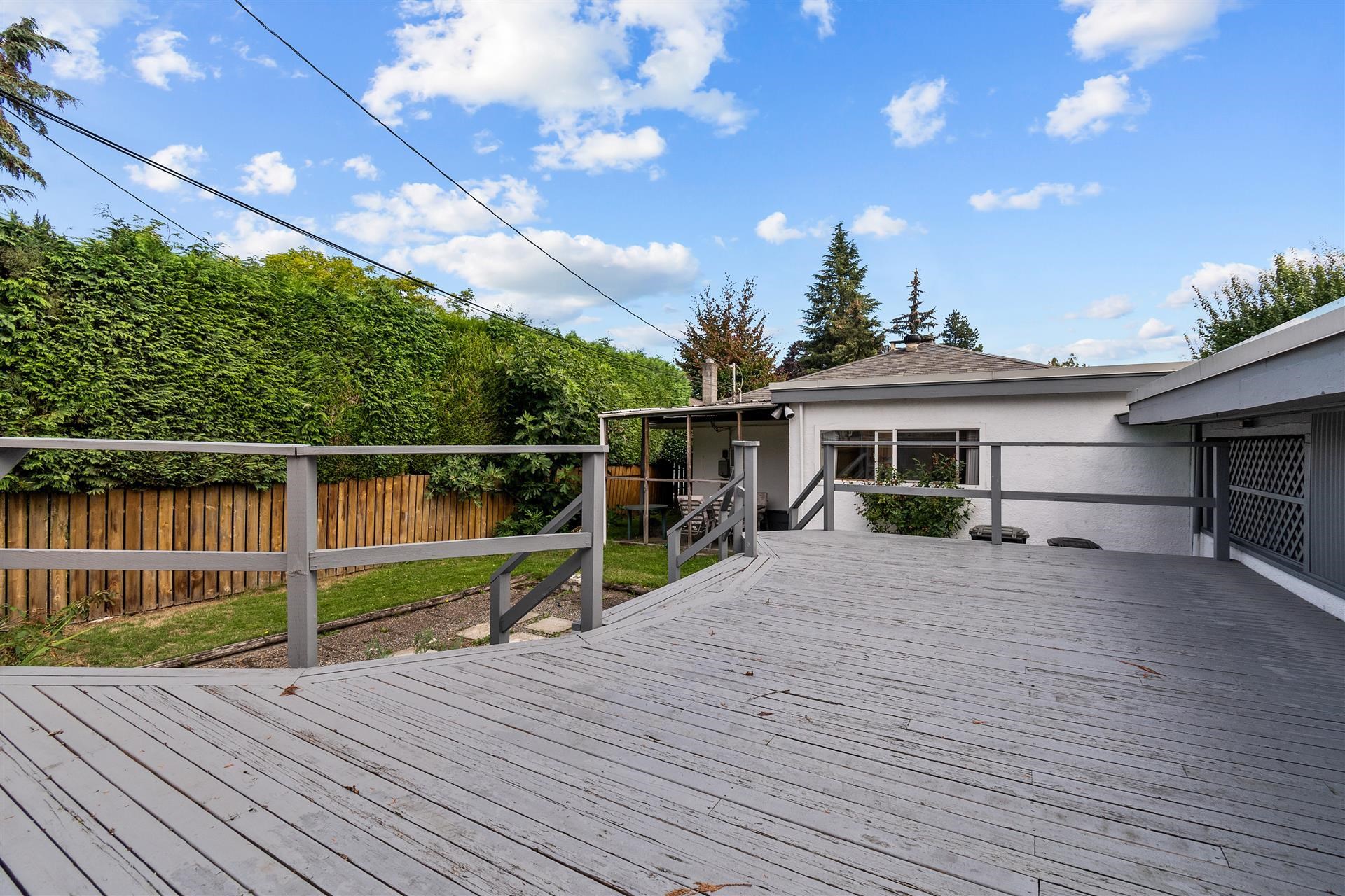 8787 Crest Drive, Burnaby, The Crest, V3N 4A1 17