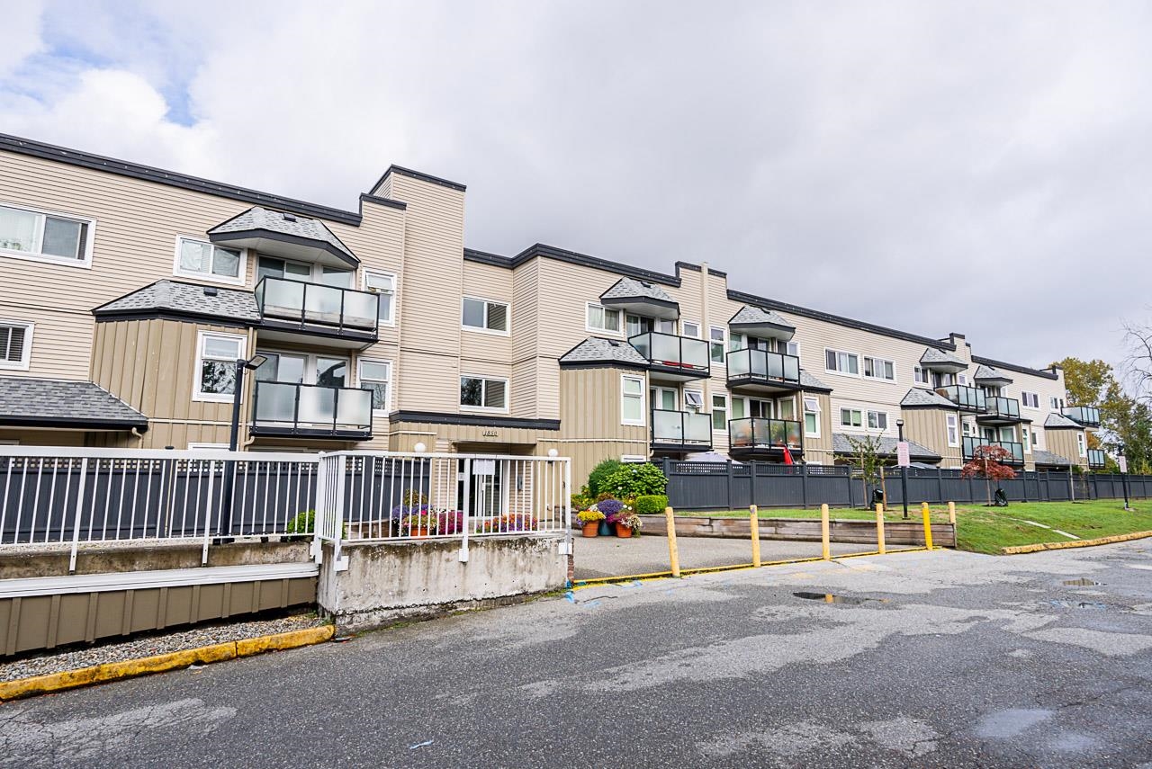 115 1850 E Southmere Crescent, Surrey, Sunnyside Park Surrey, V4A 6Y6 3