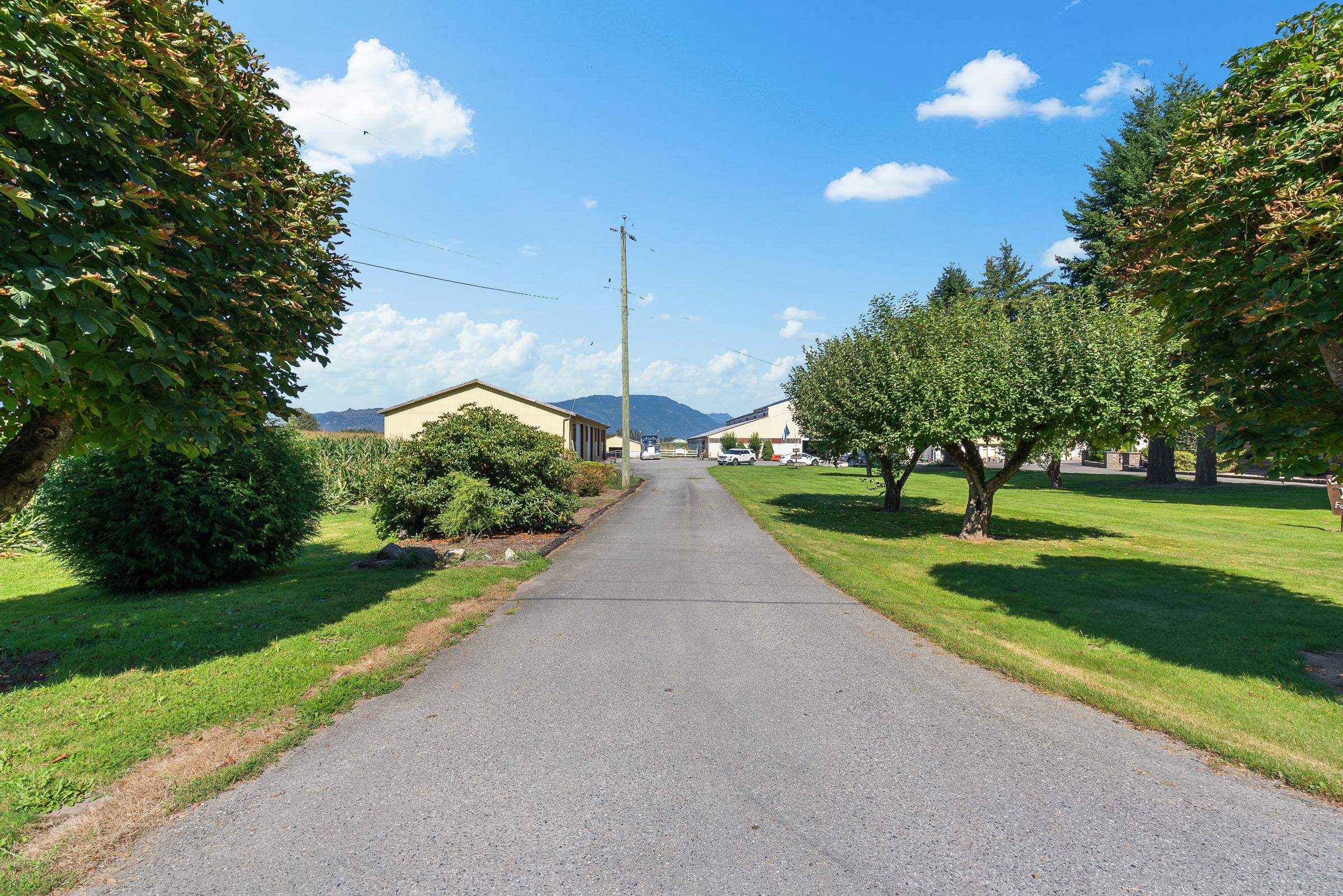 39539 Vye Road, Abbotsford, Sumas Prairie, V3G 1Z8 33