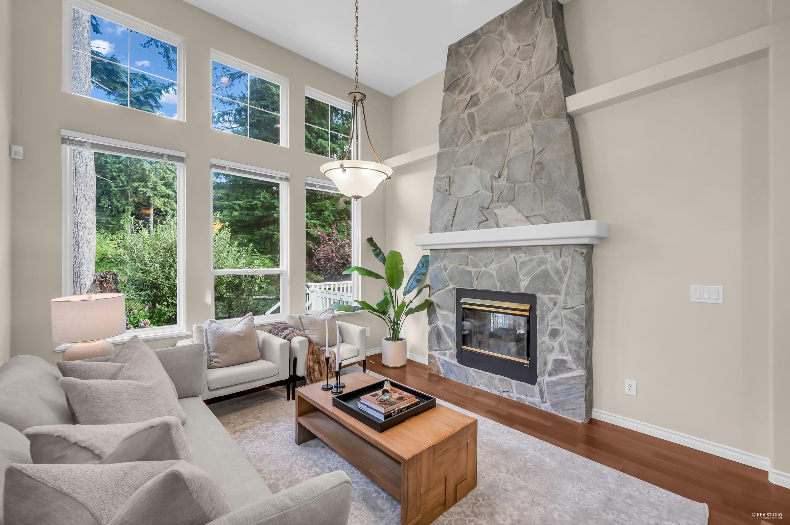 3319 Chartwell Green, Coquitlam, Westwood Plateau, V3E 3N1 2