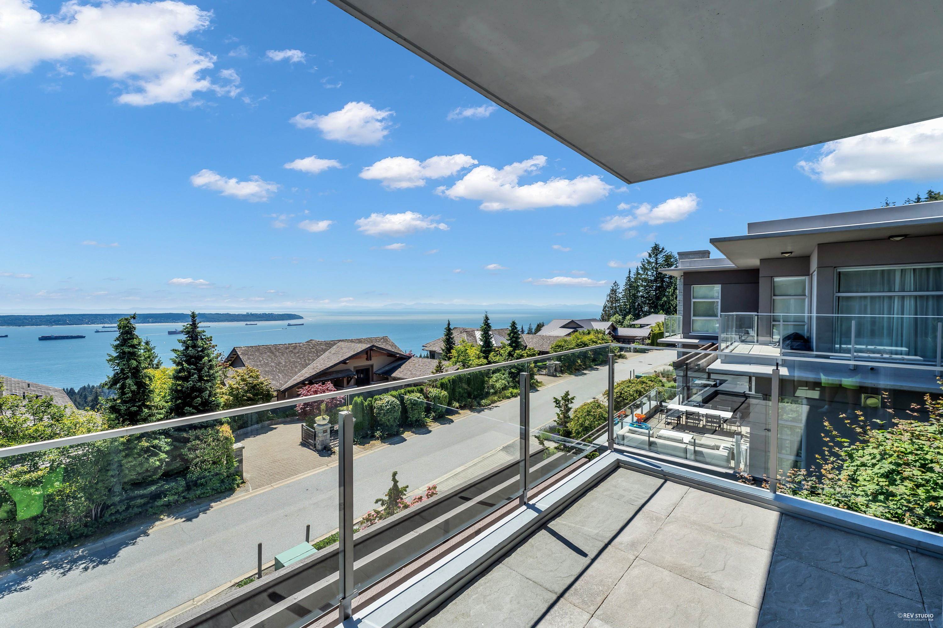 2728 Highview Place, West Vancouver, Whitby Estates, V7S 0A4 18