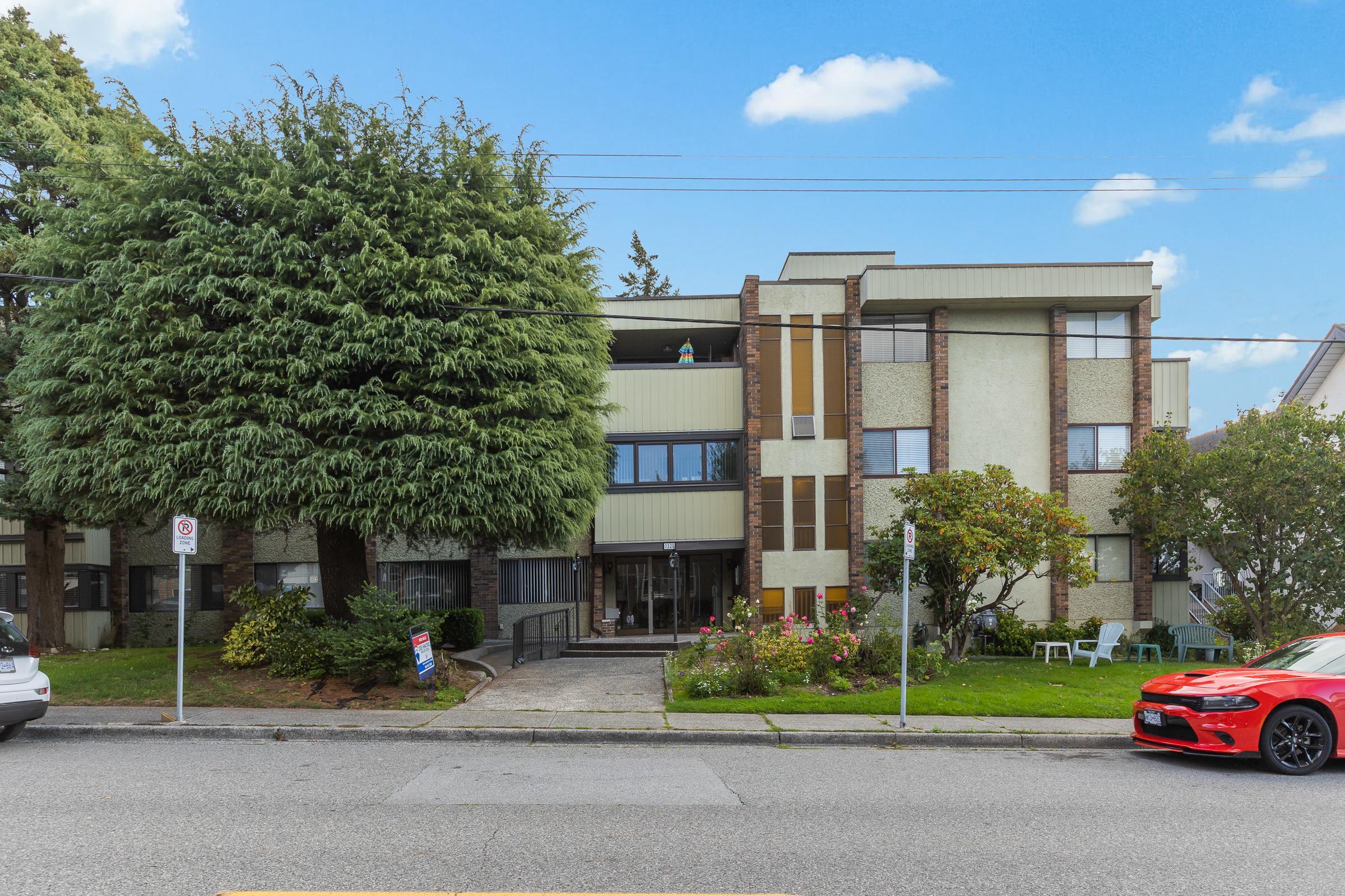 202 1320 Fir Street, White Rock, White Rock, V4B 4B2 25