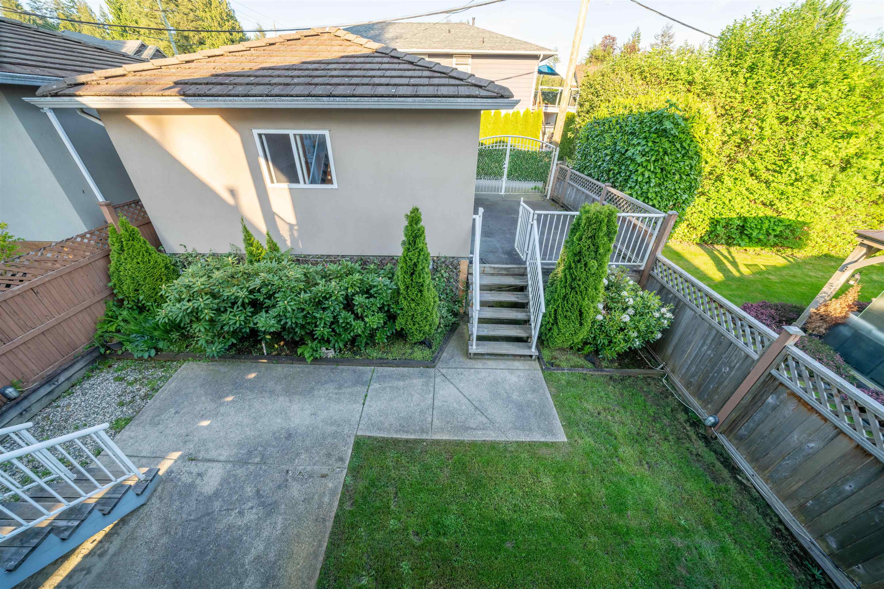 Listing image of 2052 WESTVIEW DRIVE