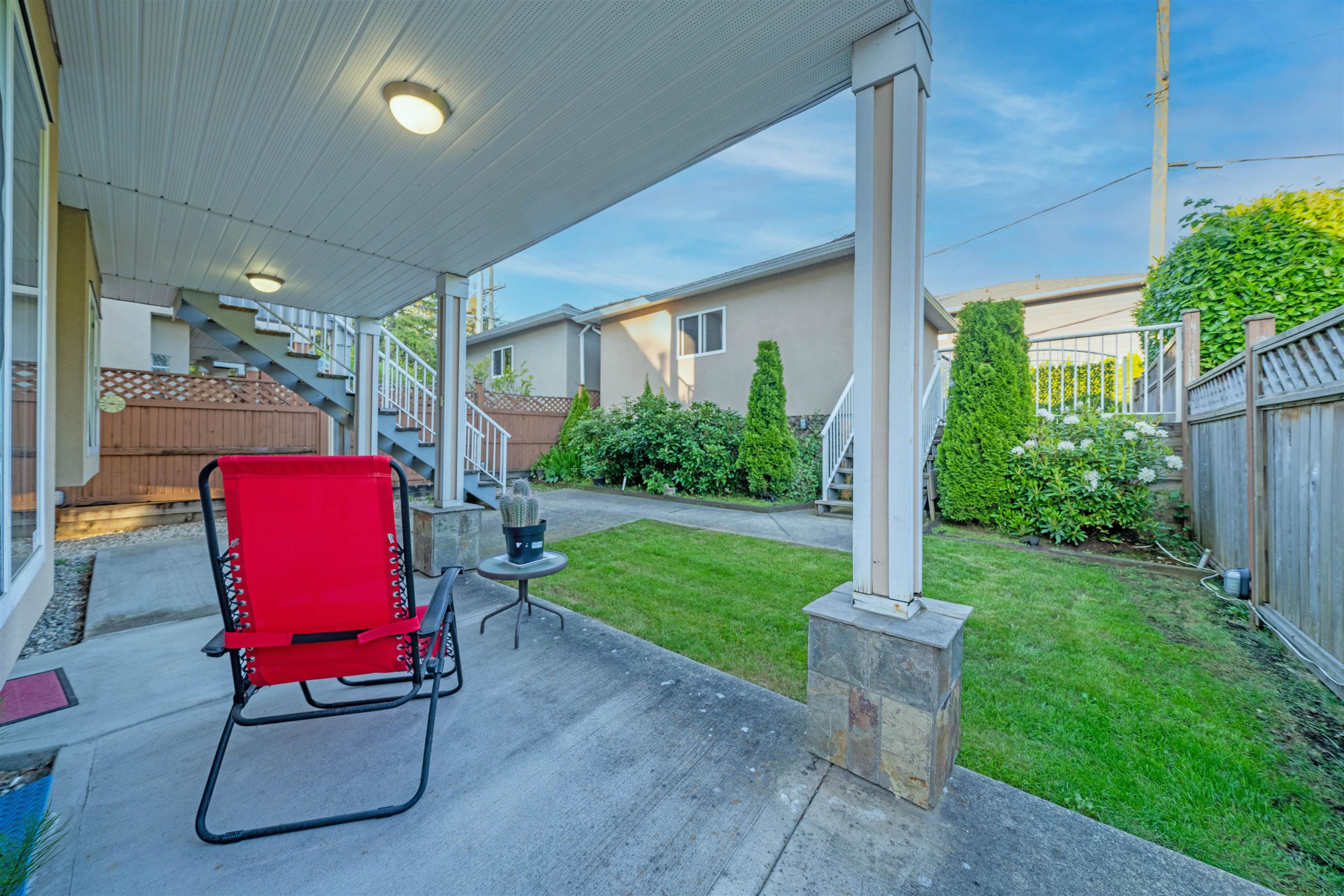 Listing image of 2052 WESTVIEW DRIVE