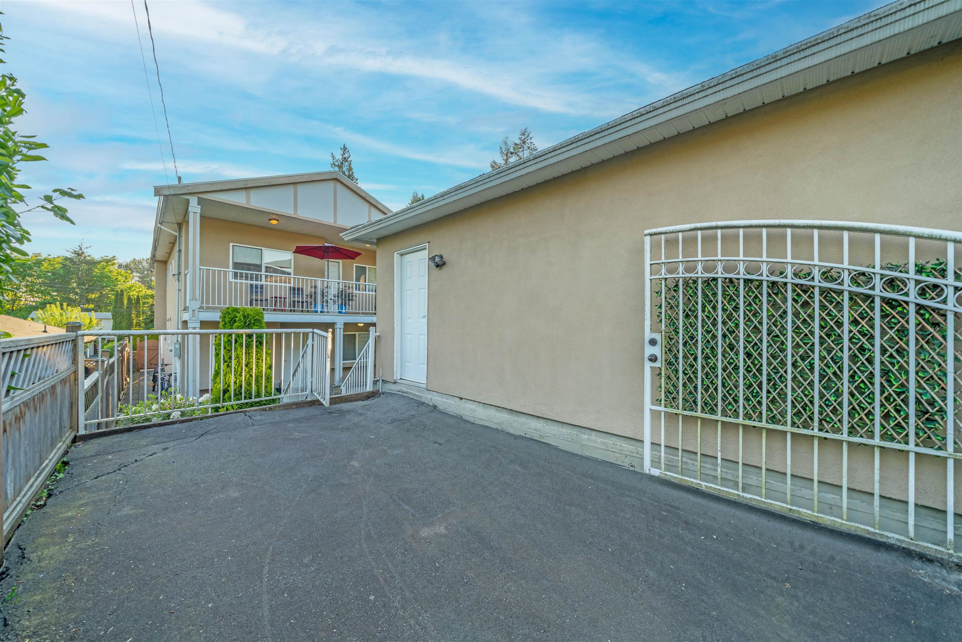 Listing image of 2052 WESTVIEW DRIVE