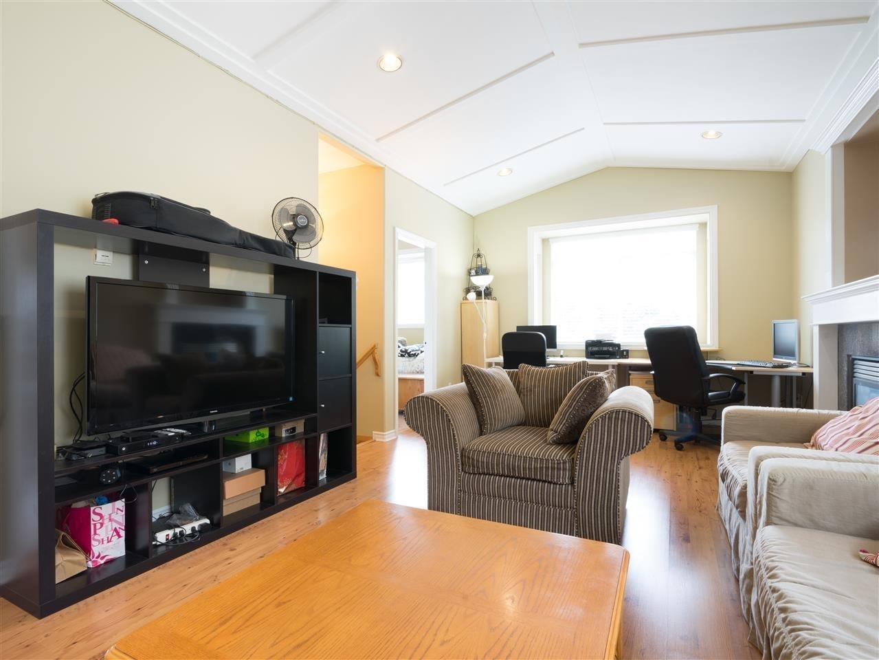 Listing image of 2052 WESTVIEW DRIVE
