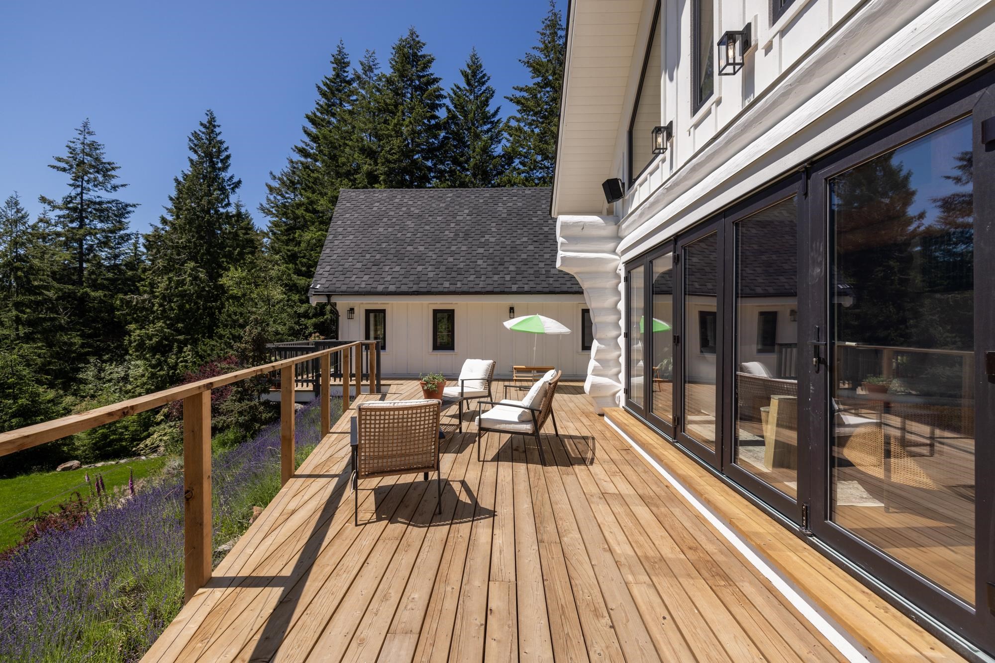 Listing image of 650 LAURA ROAD