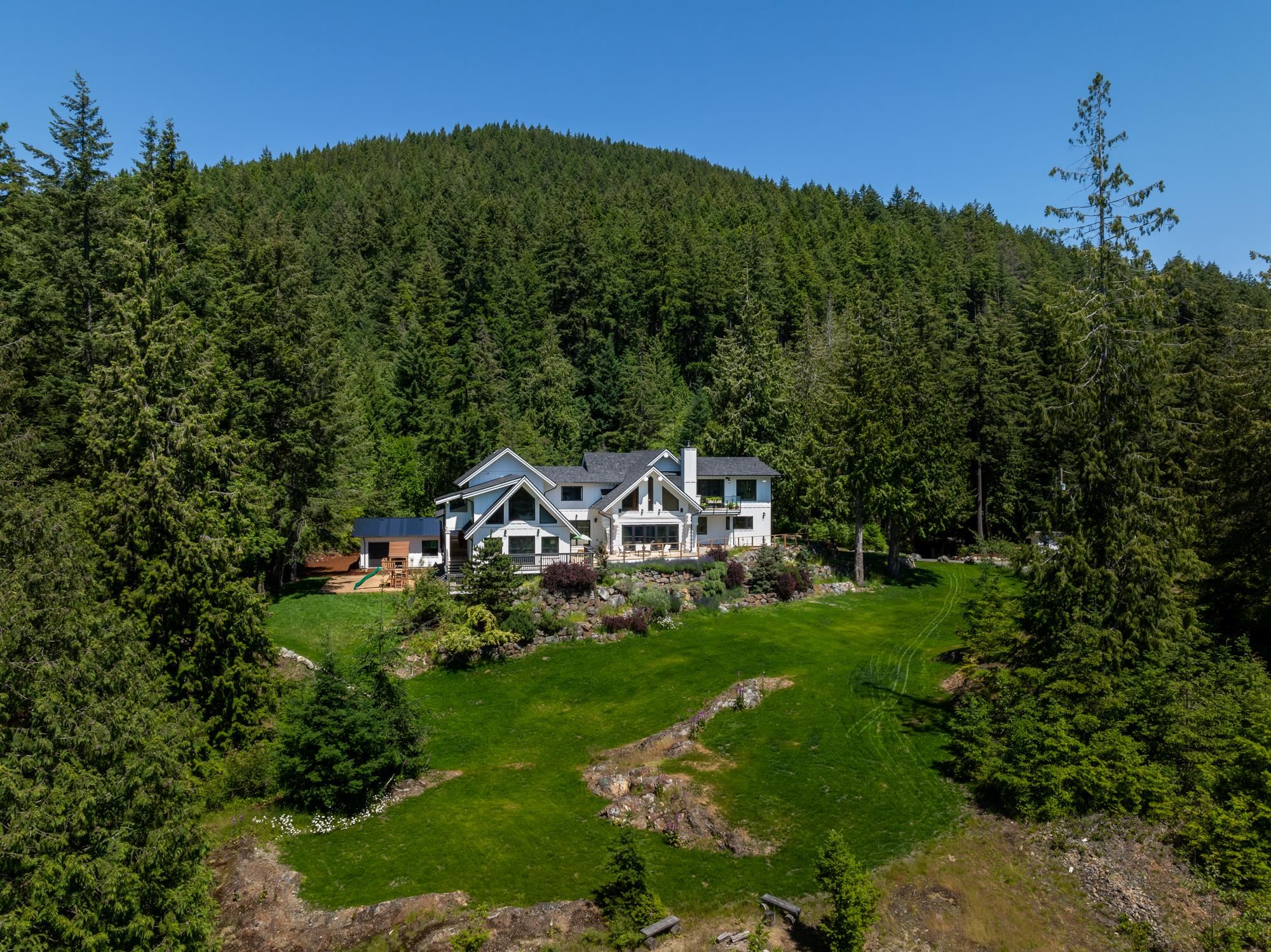 Listing image of 650 LAURA ROAD