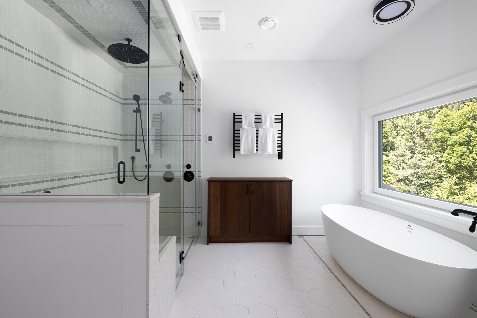 Listing image of 650 LAURA ROAD