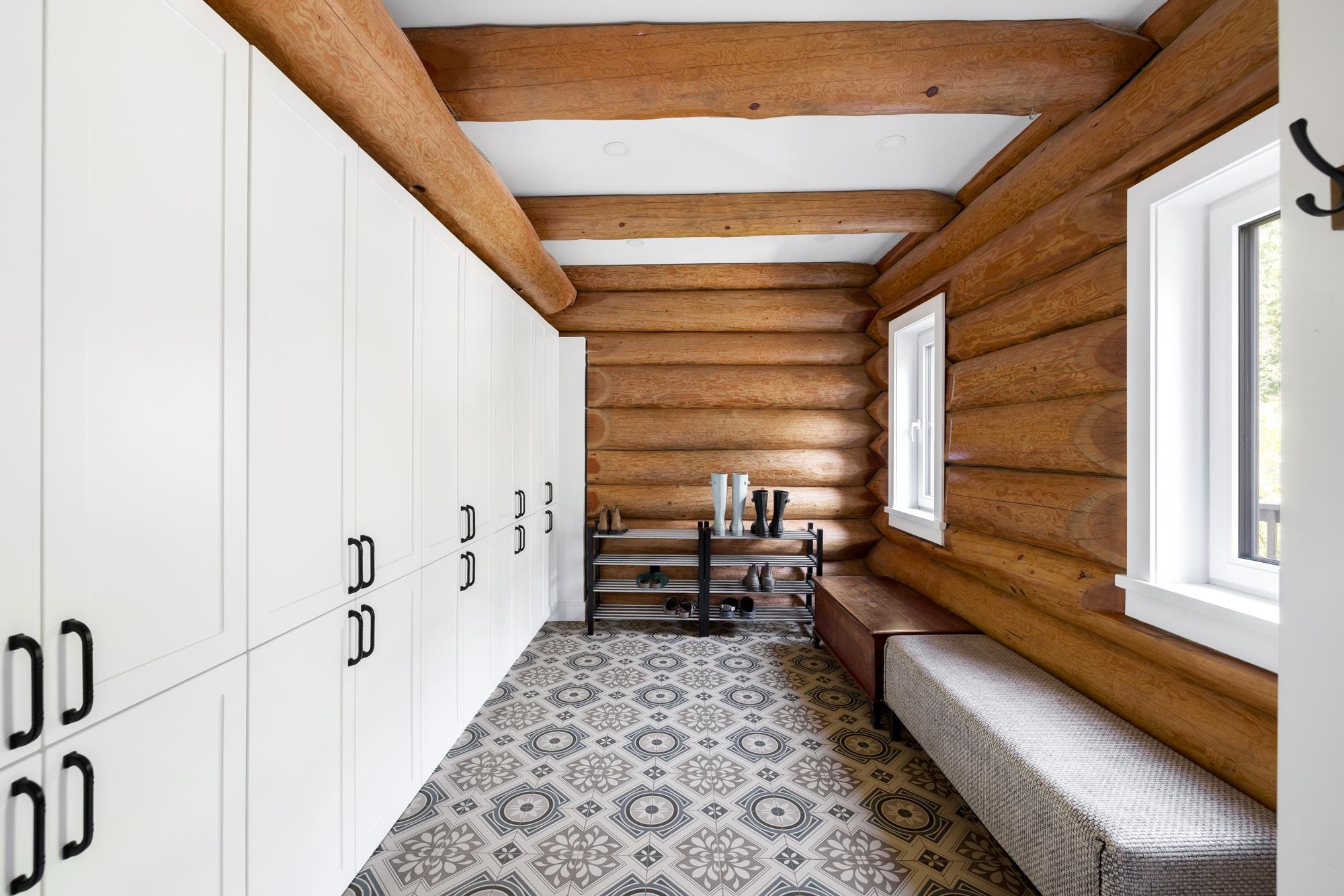 Listing image of 650 LAURA ROAD