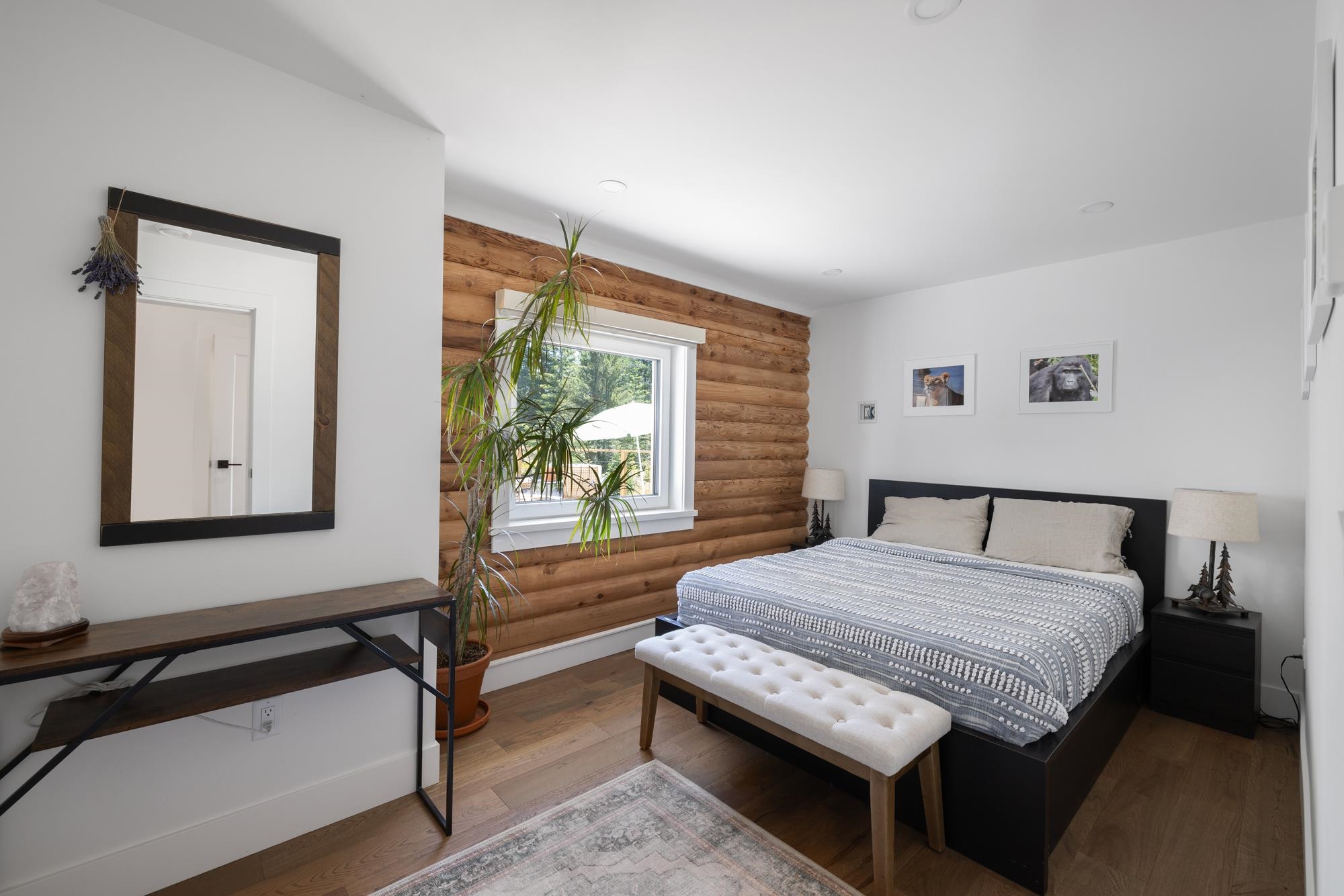 Listing image of 650 LAURA ROAD