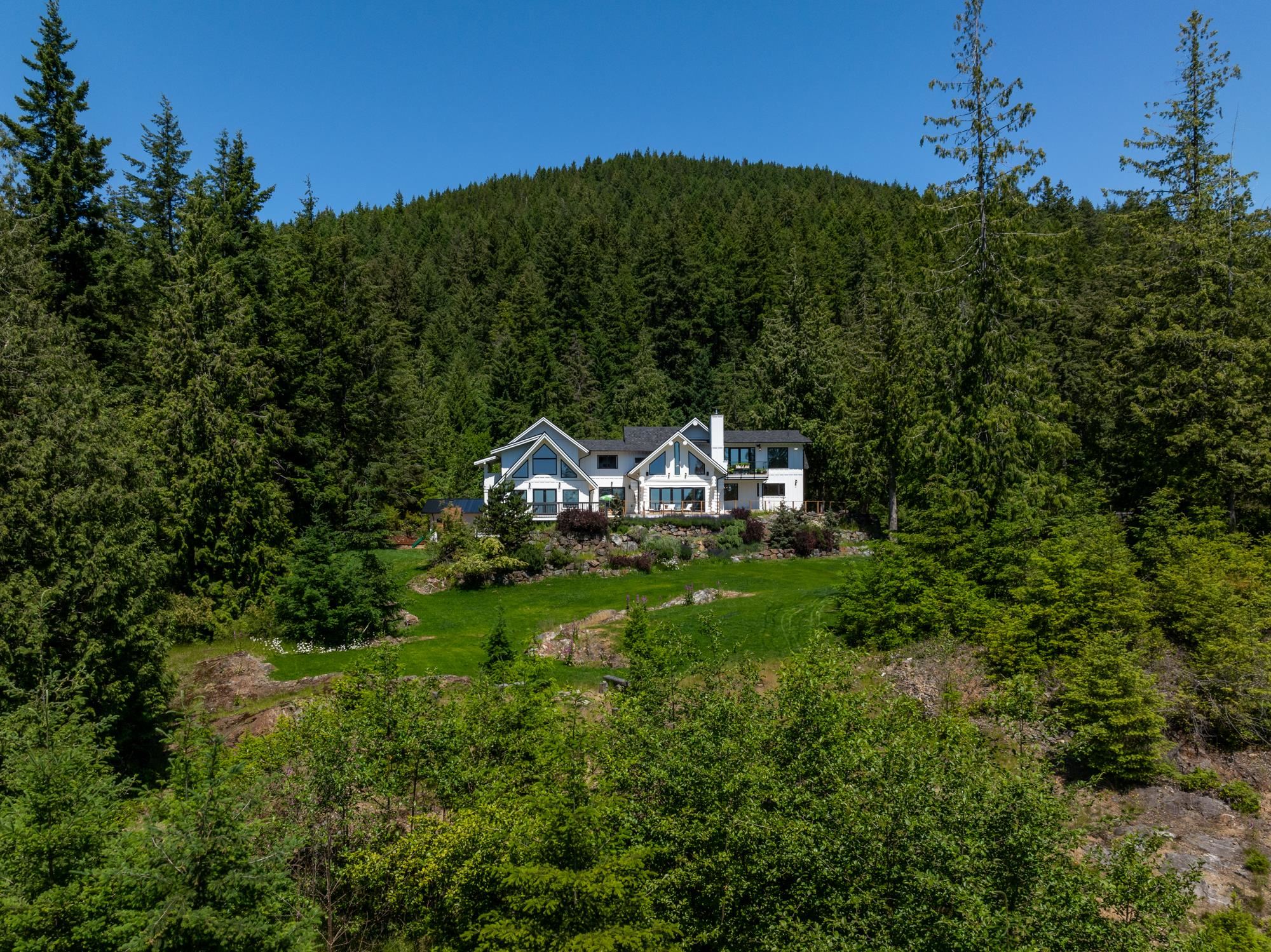 Listing image of 650 LAURA ROAD
