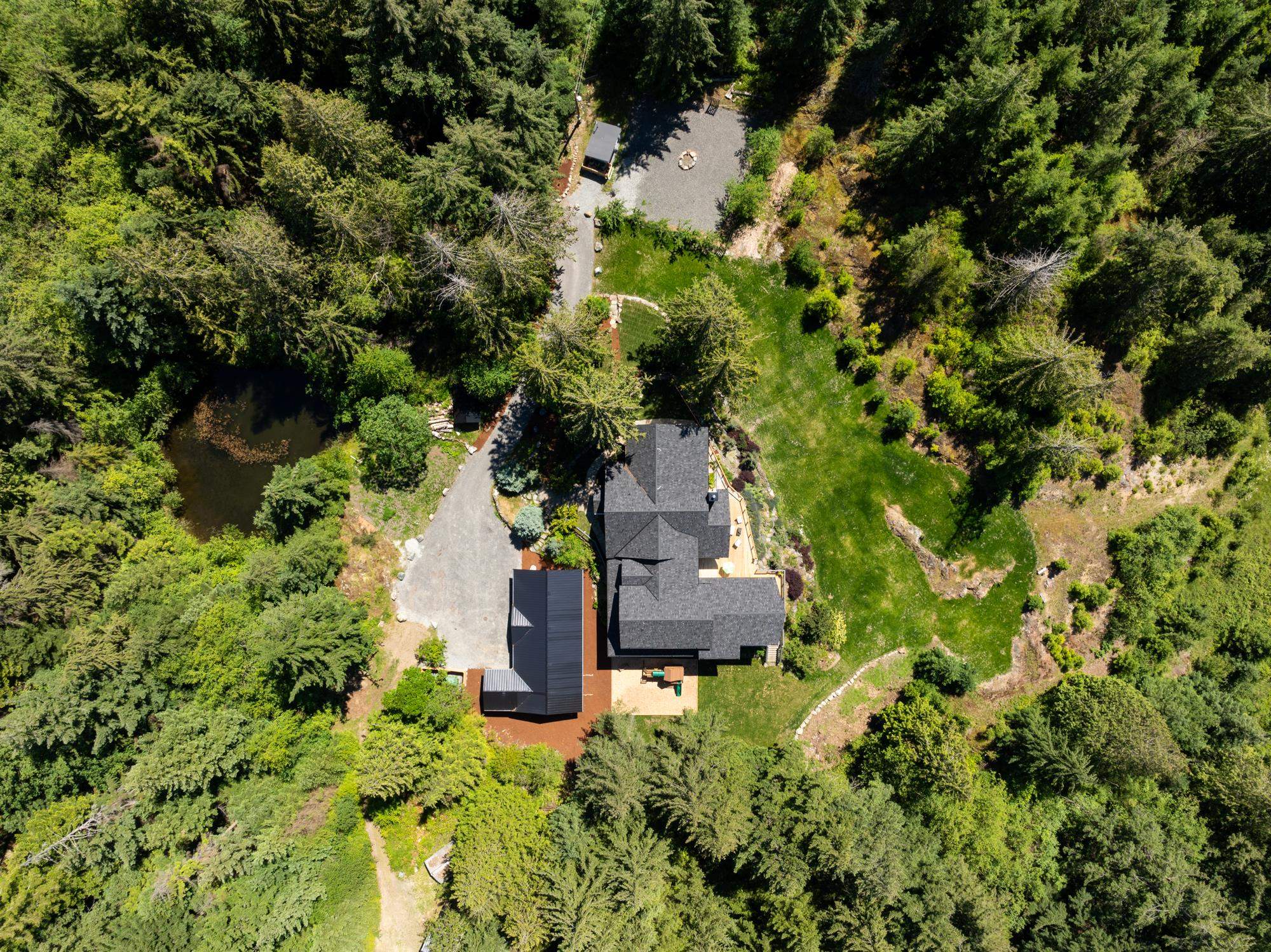 Listing image of 650 LAURA ROAD