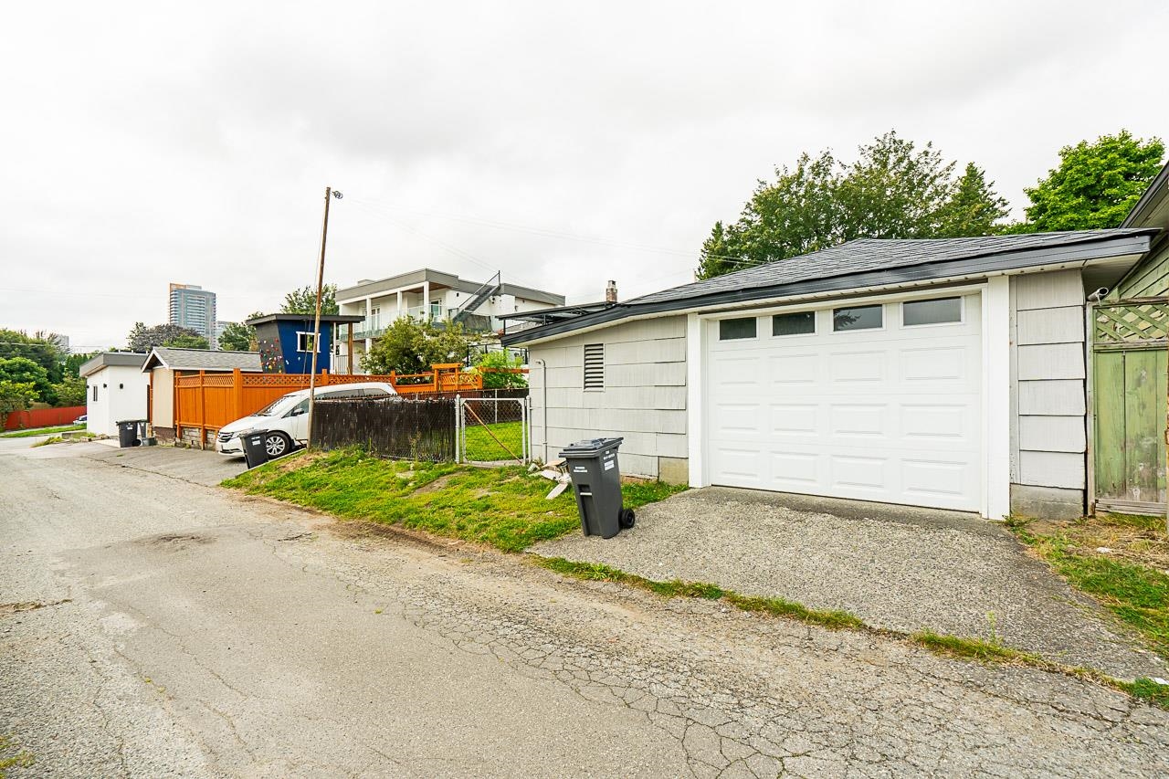 448 Garrett Street, New Westminster, Sapperton, V3L 3S4 31