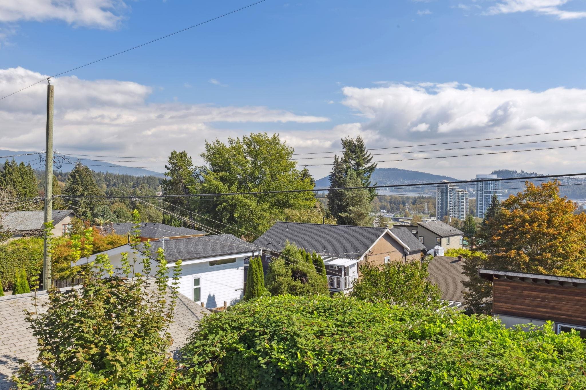 1070 Brooksbank Avenue, North Vancouver, Calverhall, V7L 4H7 21