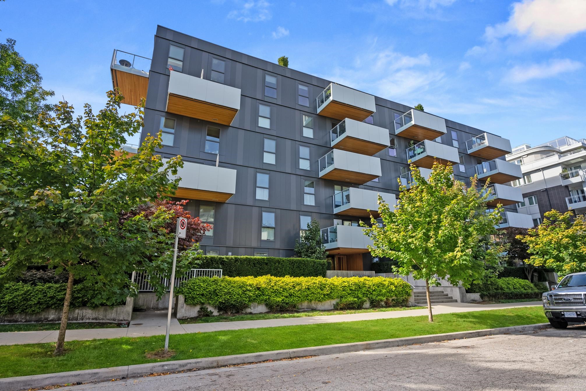 204 5089 Quebec Street, Vancouver, Main, V5W 0E5 28