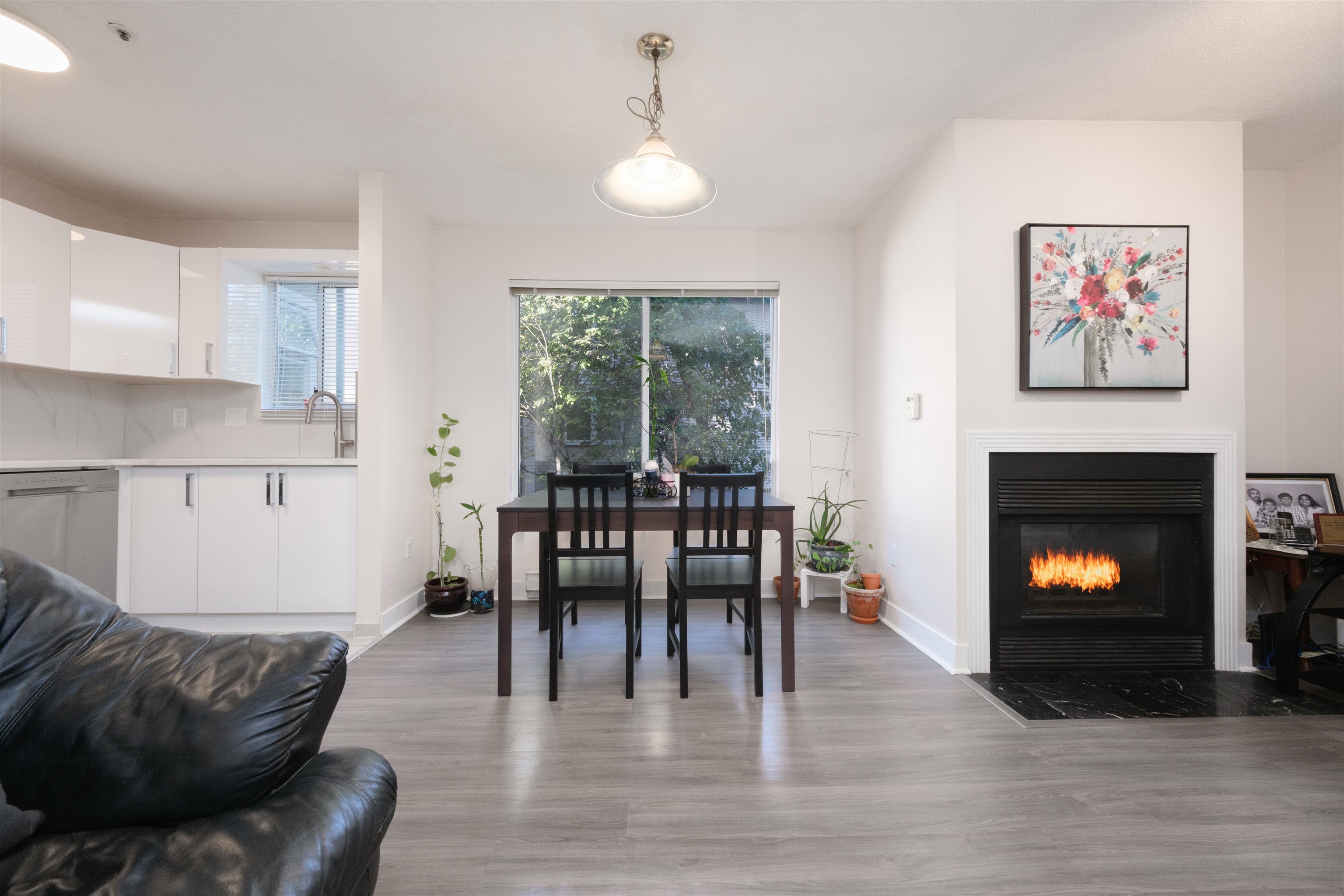 208 3683 Wellington Avenue, Vancouver, Collingwood VE, V5R 4Z5 3