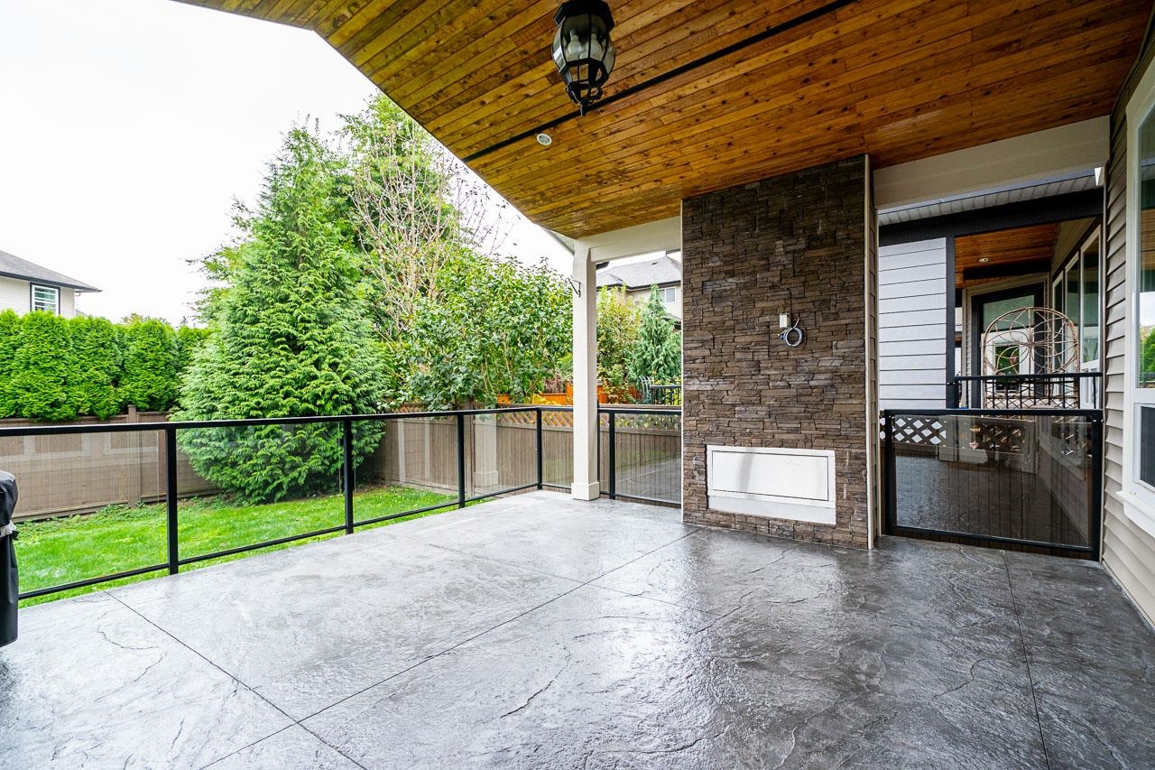 16470 62a Avenue, Surrey, Cloverdale BC, V3S 0Y6 33