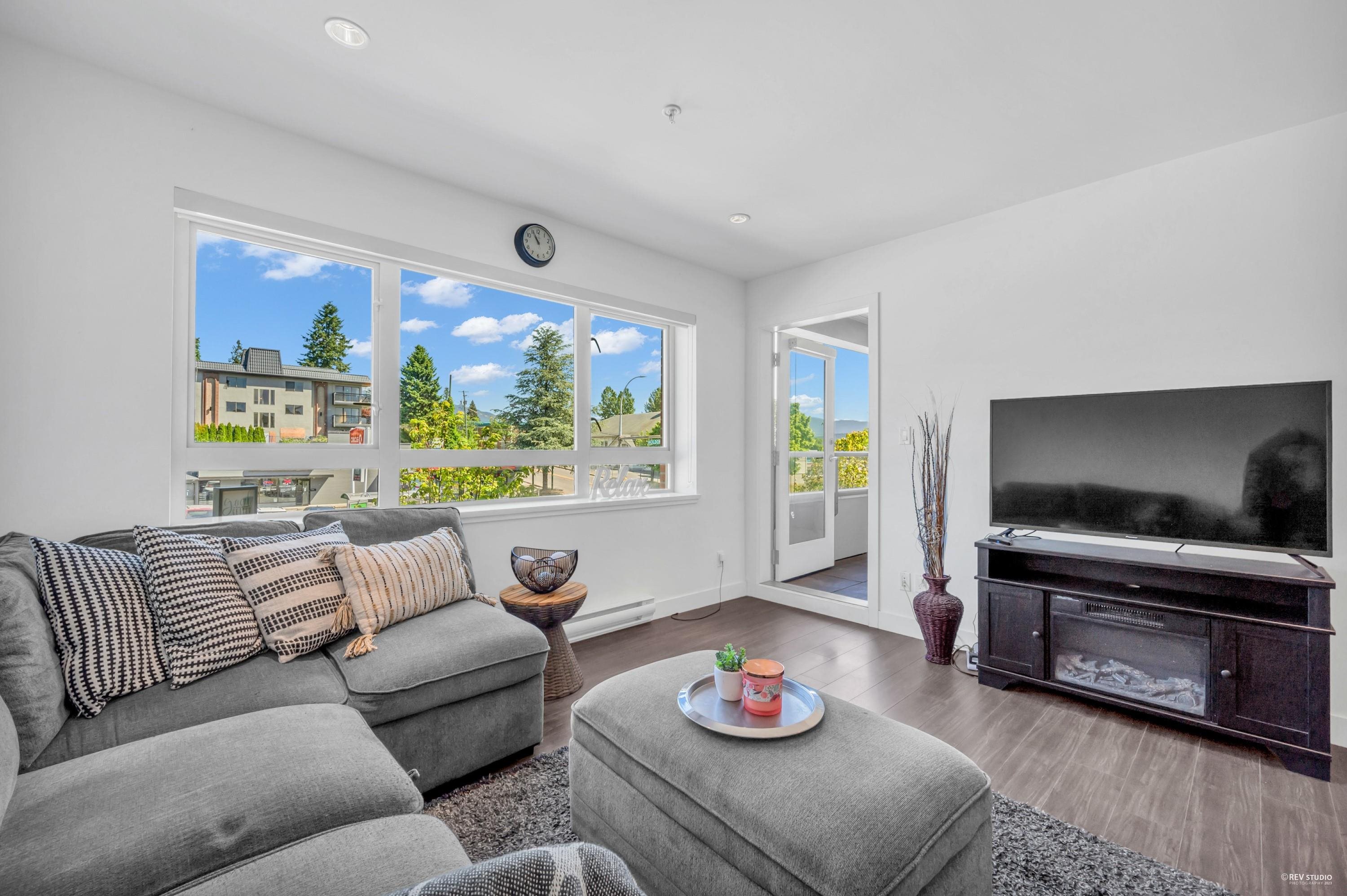 202 5688 Hastings Street, Burnaby, Capitol Hill BN, V5B 1R4 4