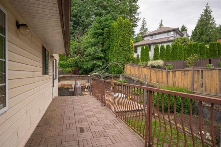 32554 Murray Avenue, Abbotsford, Abbotsford West, V2T 4T5 27