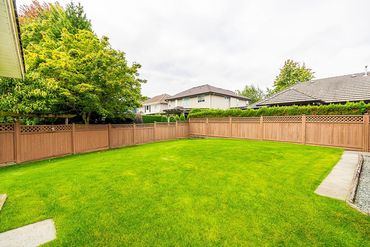 6069 169 Street, Surrey, Cloverdale BC, V3S 8X5 35