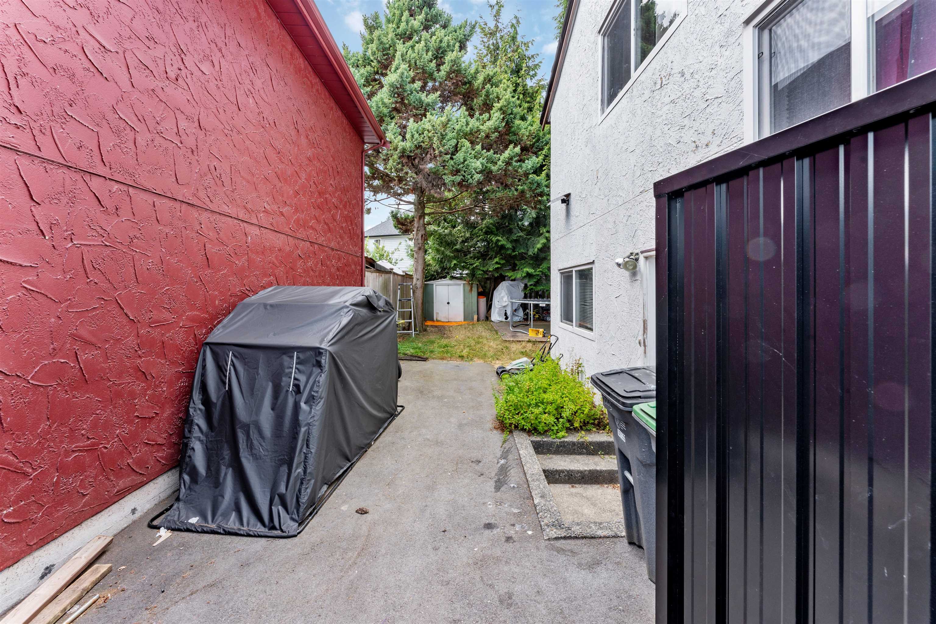 7263 129 Street, Surrey, West Newton, V3W 6Z5 21