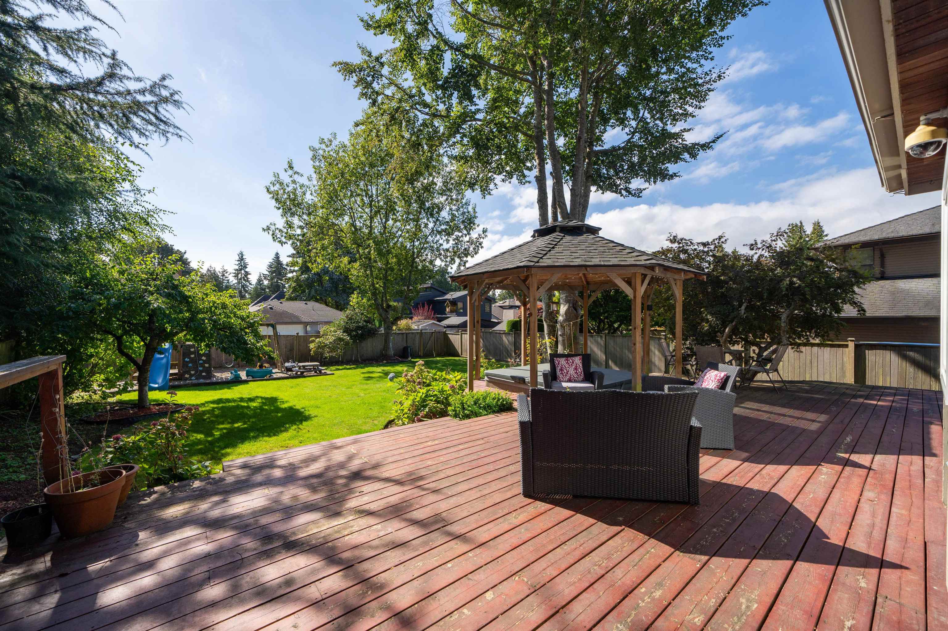 13022 Summerhill Crescent, Surrey, Crescent Bch Ocean Pk., V4A 7R8 23