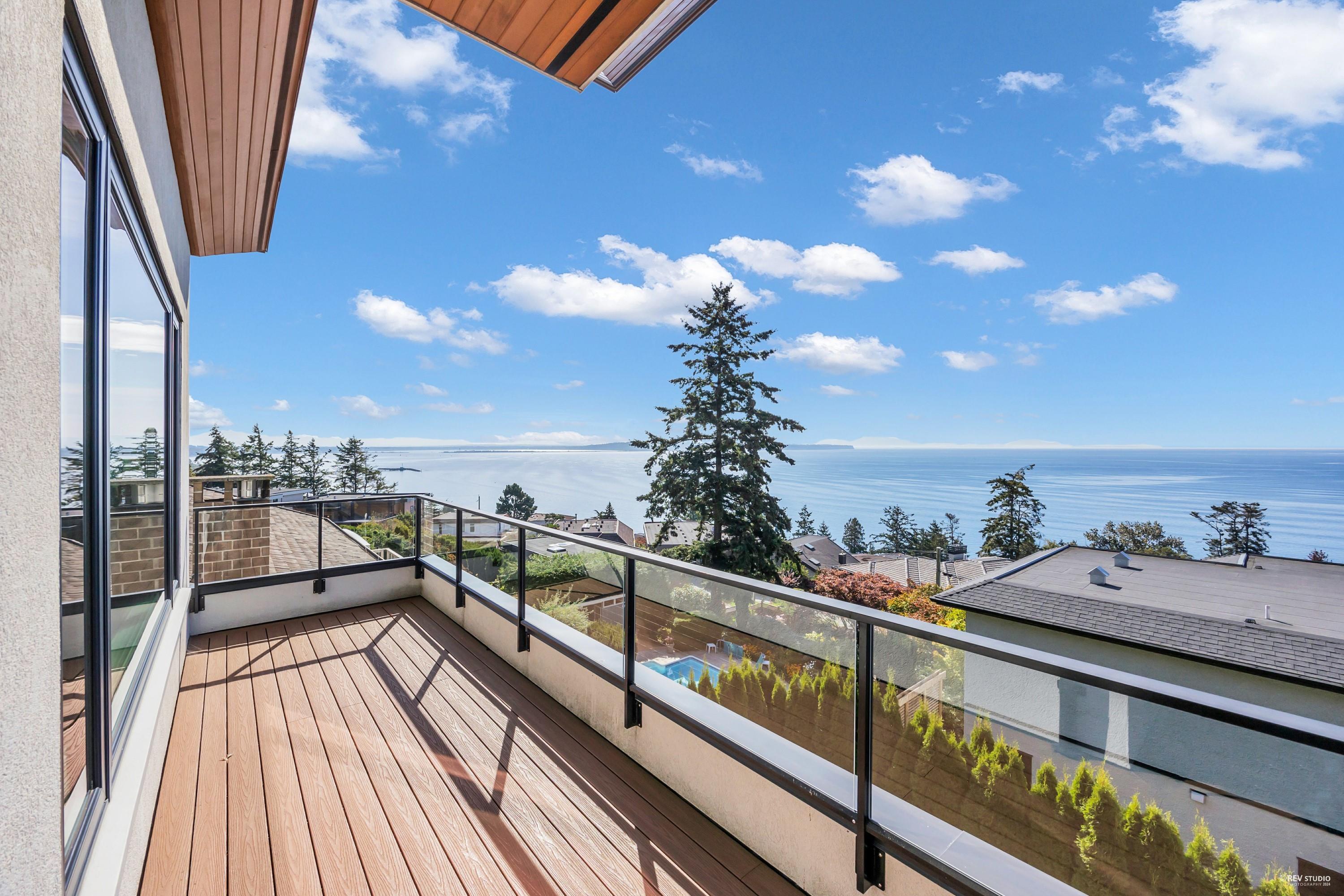 14442 Magdalen Avenue, White Rock, White Rock, V4B 2X6 12