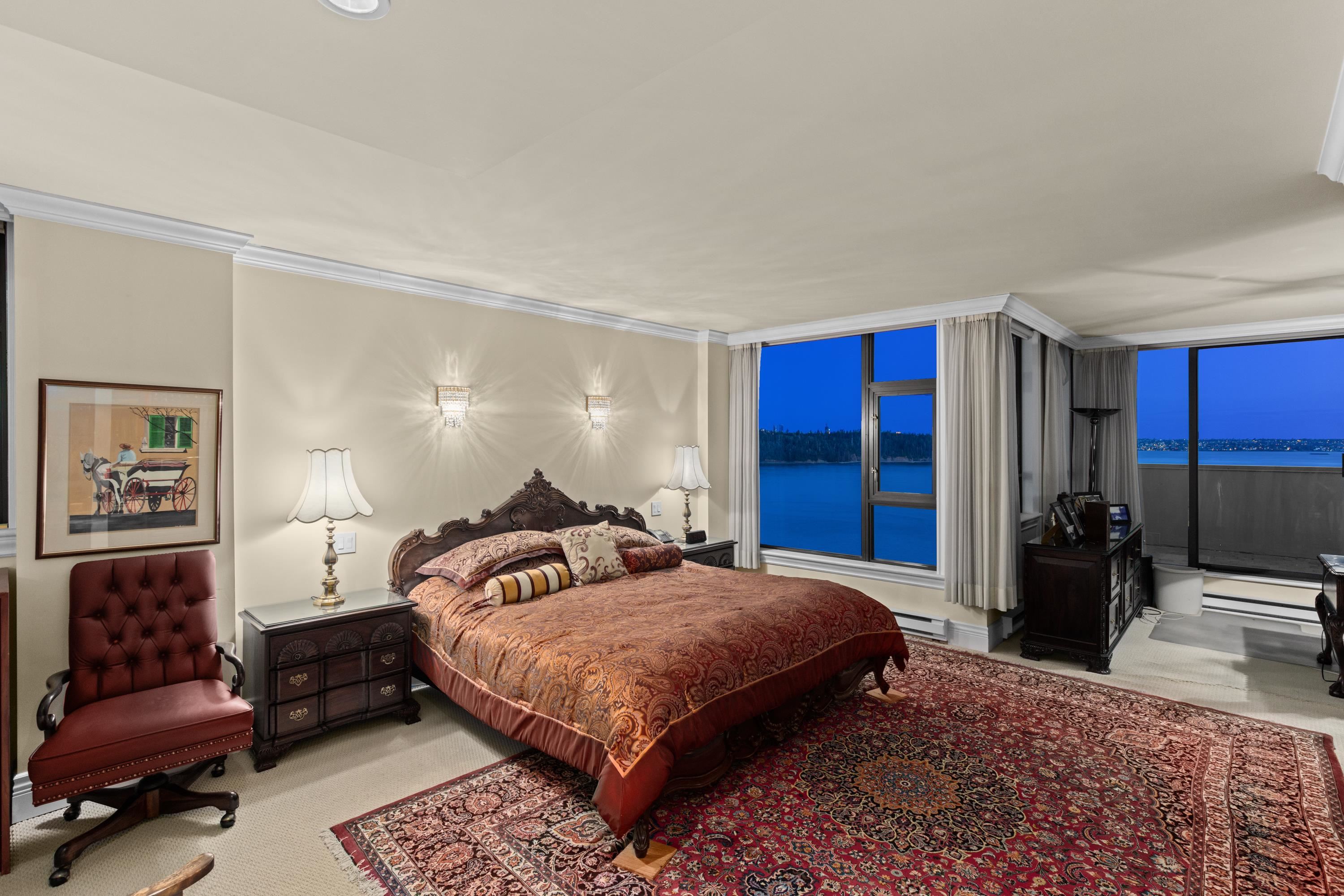 Listing image of 1801 1972 BELLEVUE AVENUE