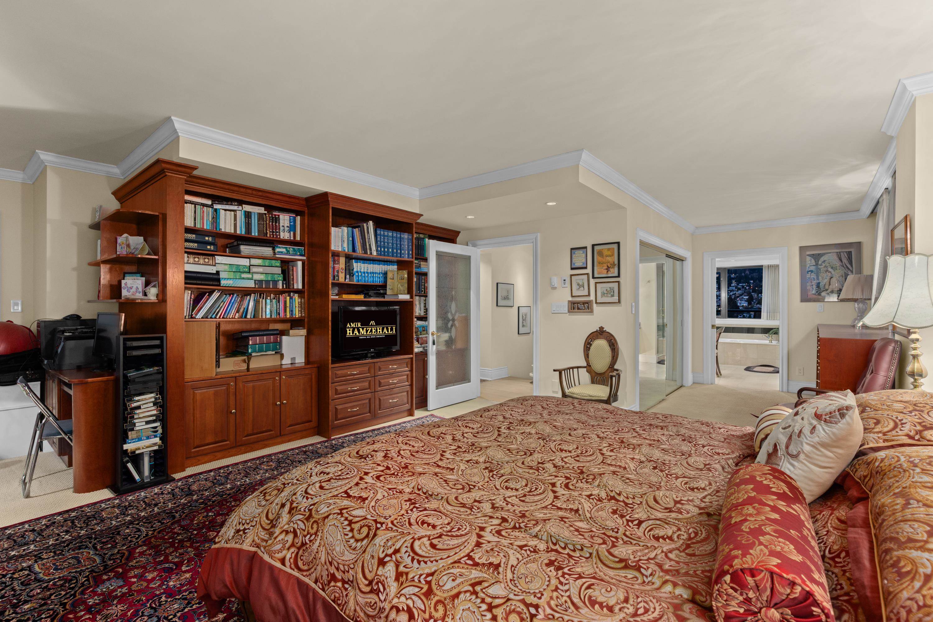 Listing image of 1801 1972 BELLEVUE AVENUE