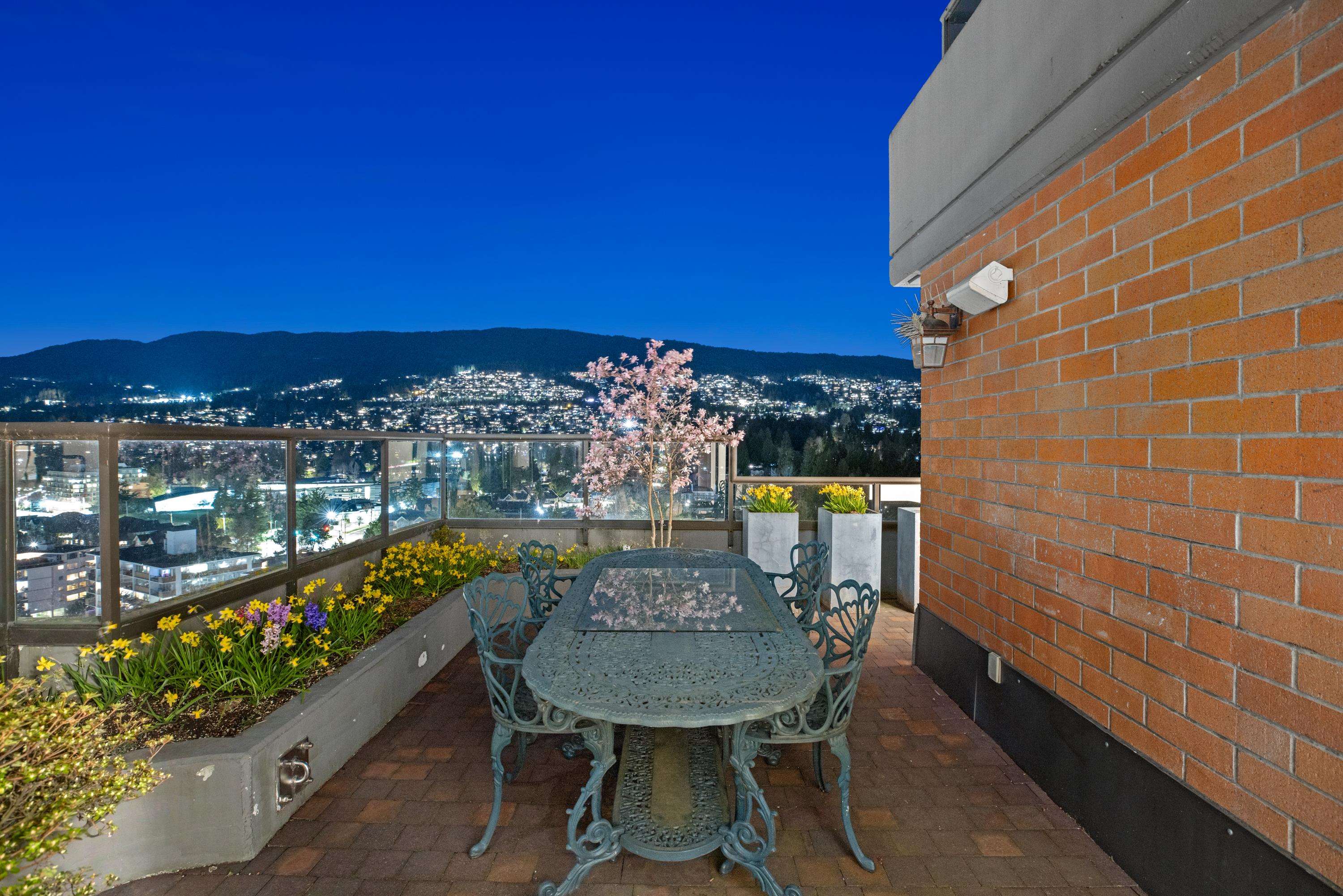 Listing image of 1801 1972 BELLEVUE AVENUE