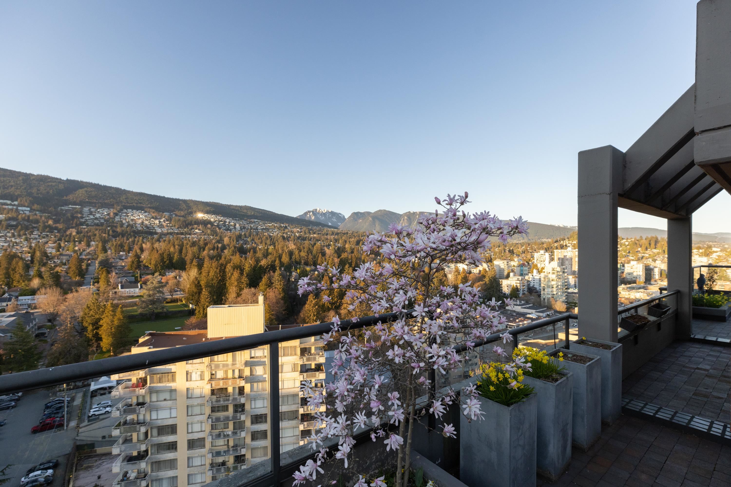 Listing image of 1801 1972 BELLEVUE AVENUE