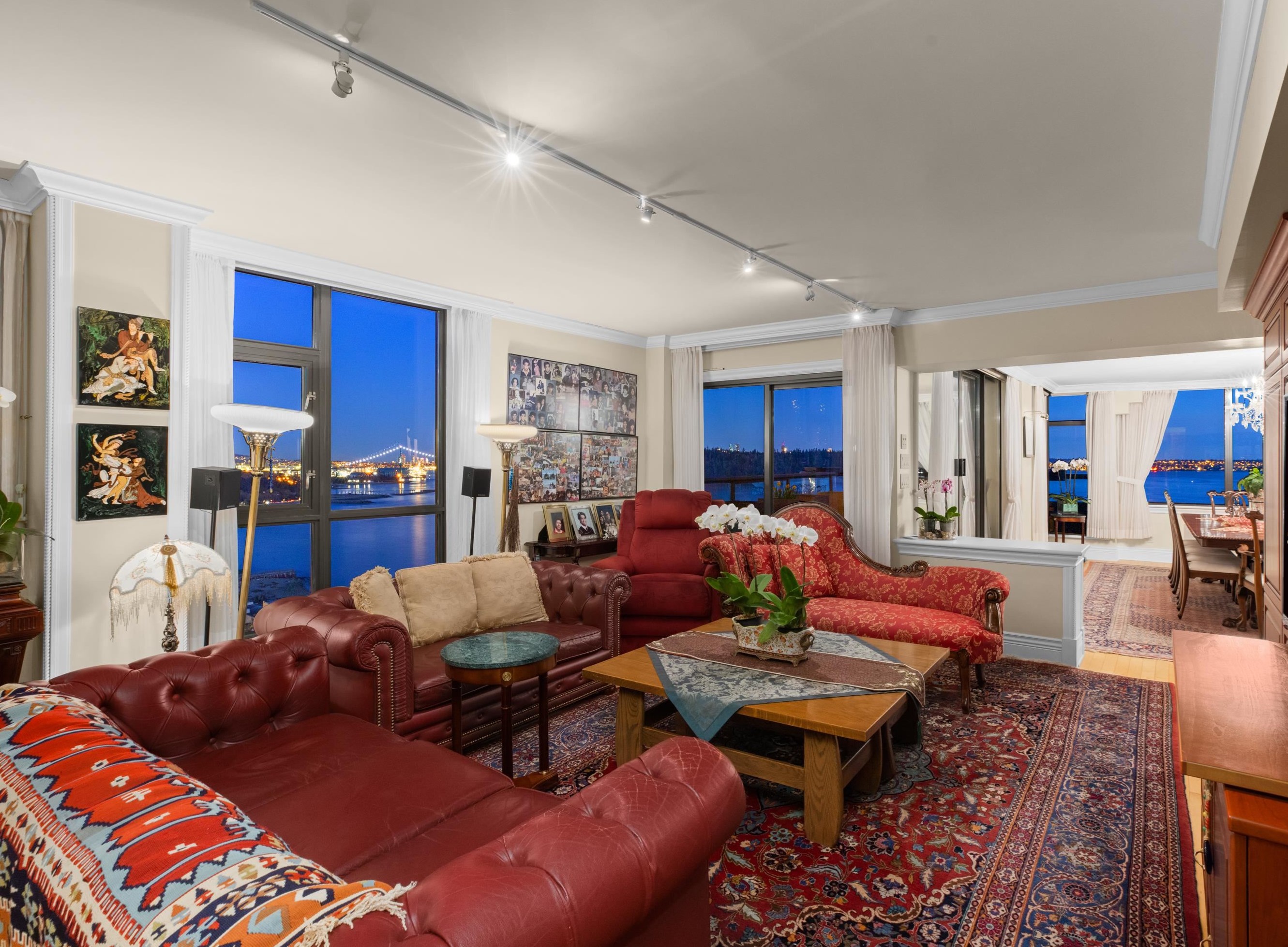Listing image of 1801 1972 BELLEVUE AVENUE