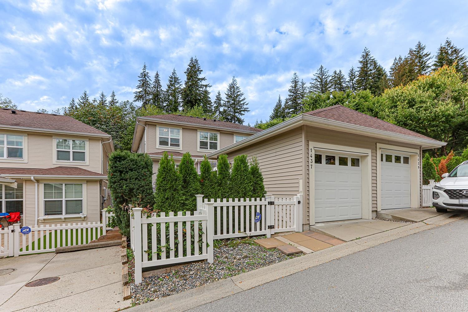 1437 Collins Road, Coquitlam, Burke Mountain, V3E 0A9 34