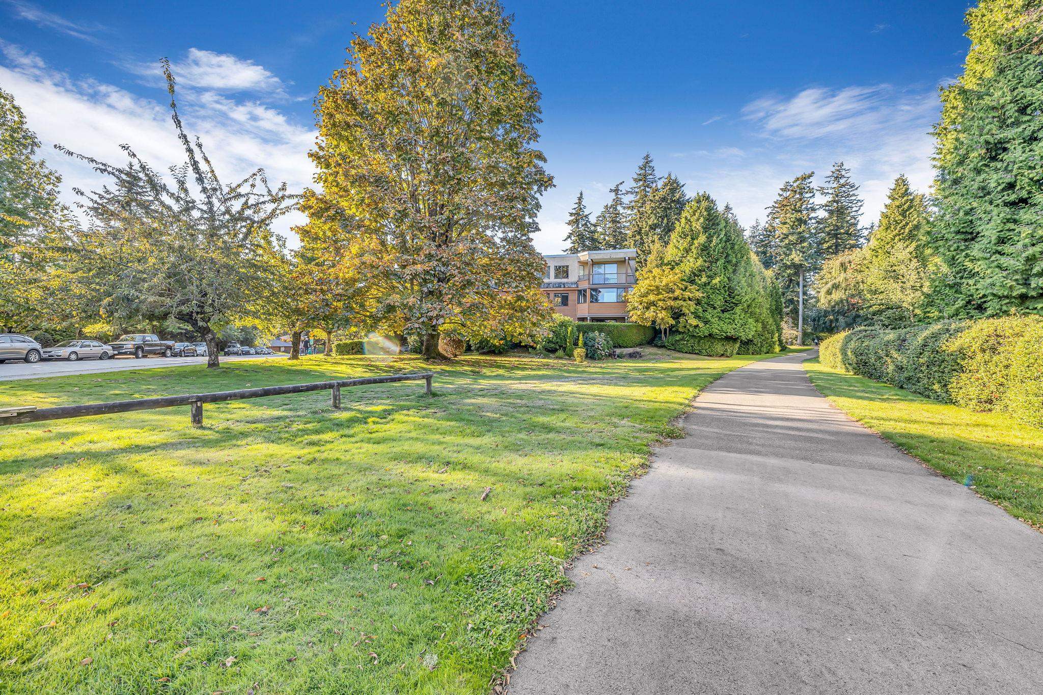 217 1720 Southmere Crescent, Surrey, Sunnyside Park Surrey, V4A 6E3 25